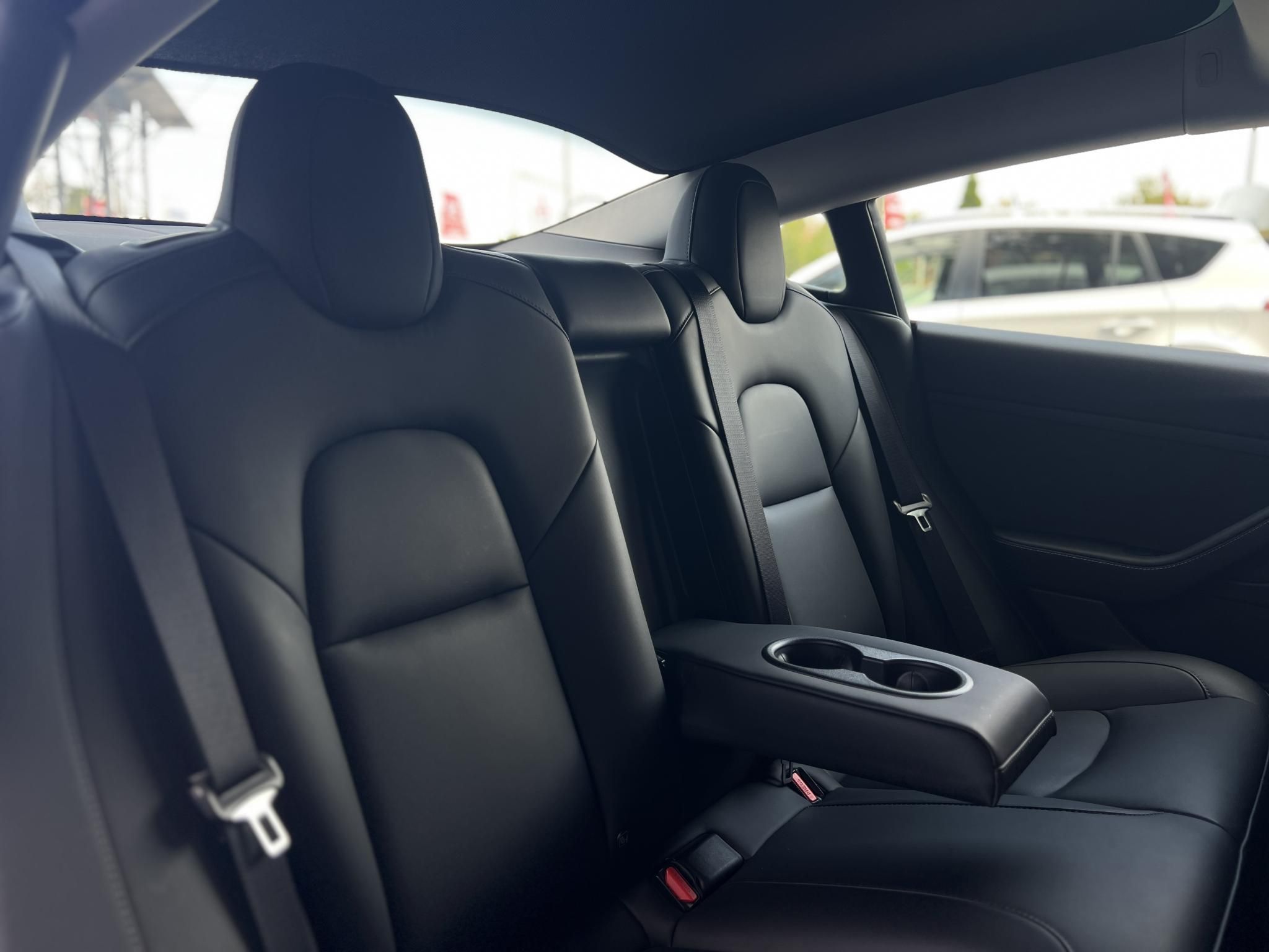 TESLA MODEL 3 Long Range AWD (Automata) 47e km. mátrix LED. hőszivattyú. AMD Ryzen. garanciális!