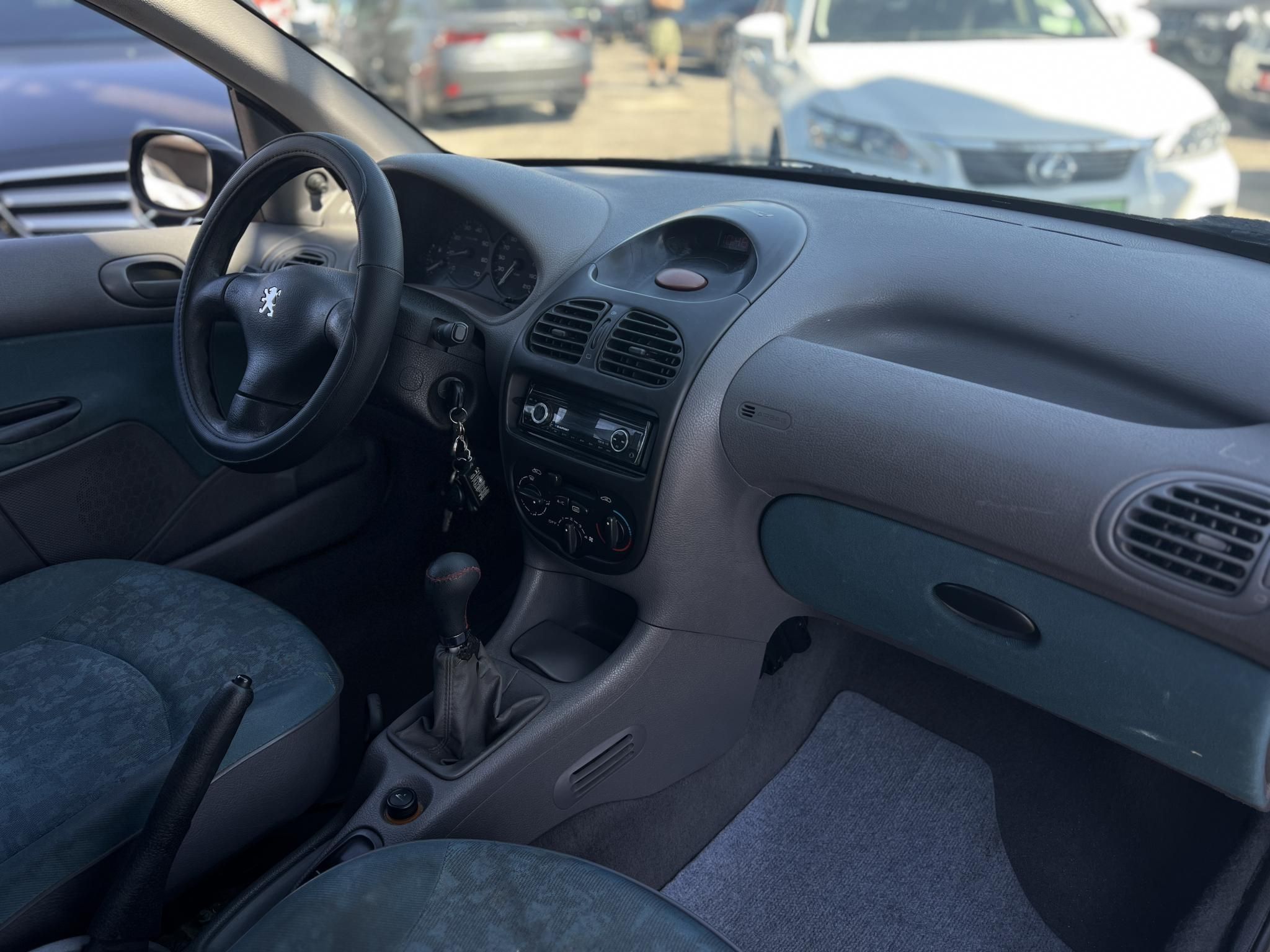 PEUGEOT 206 1.4 Presence Friss műszaki vizsga Jéghídeg klíma! Okos döntés!