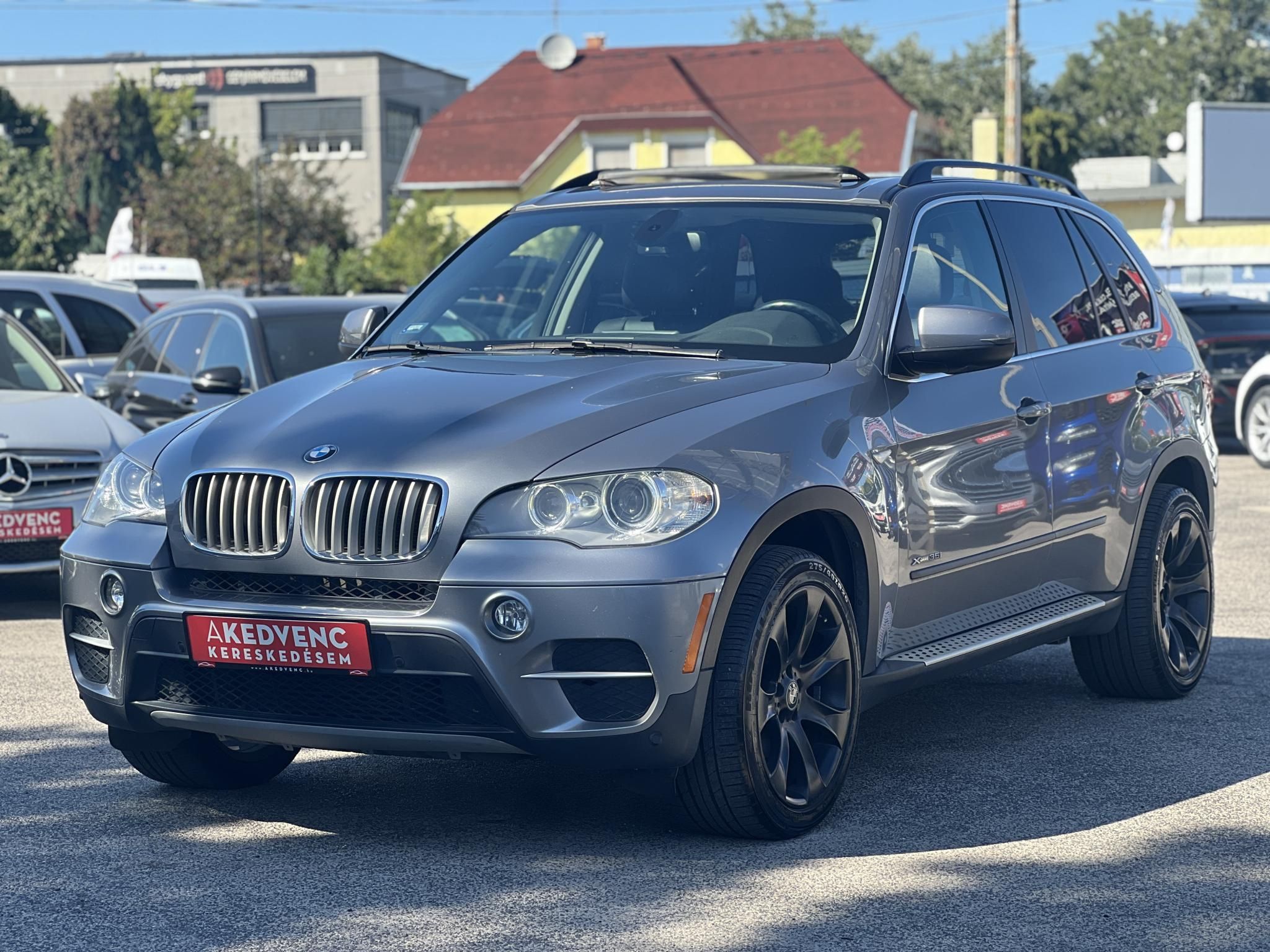 BMW X5 xDrive35i (Automata) Carplay Memóriás ülések Panoráma tető Téli-nyári felnigarnitúrával