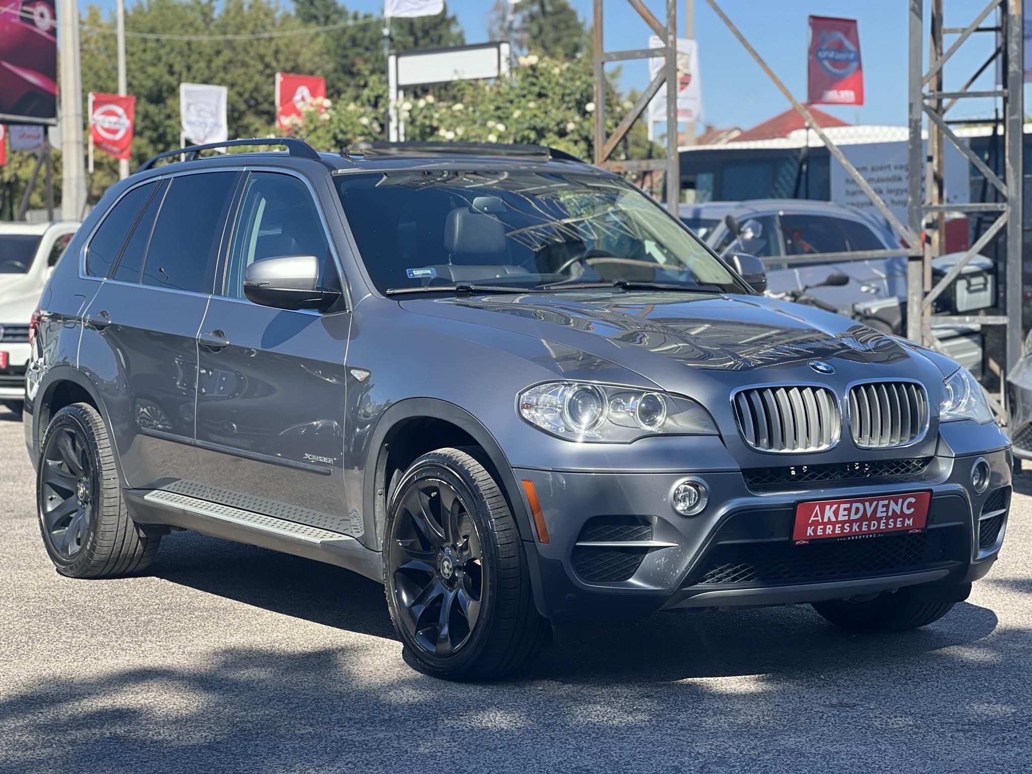 BMW X5 xDrive35i (Automata) Carplay Memóriás ülések Panoráma tető Téli-nyári felnigarnitúrával