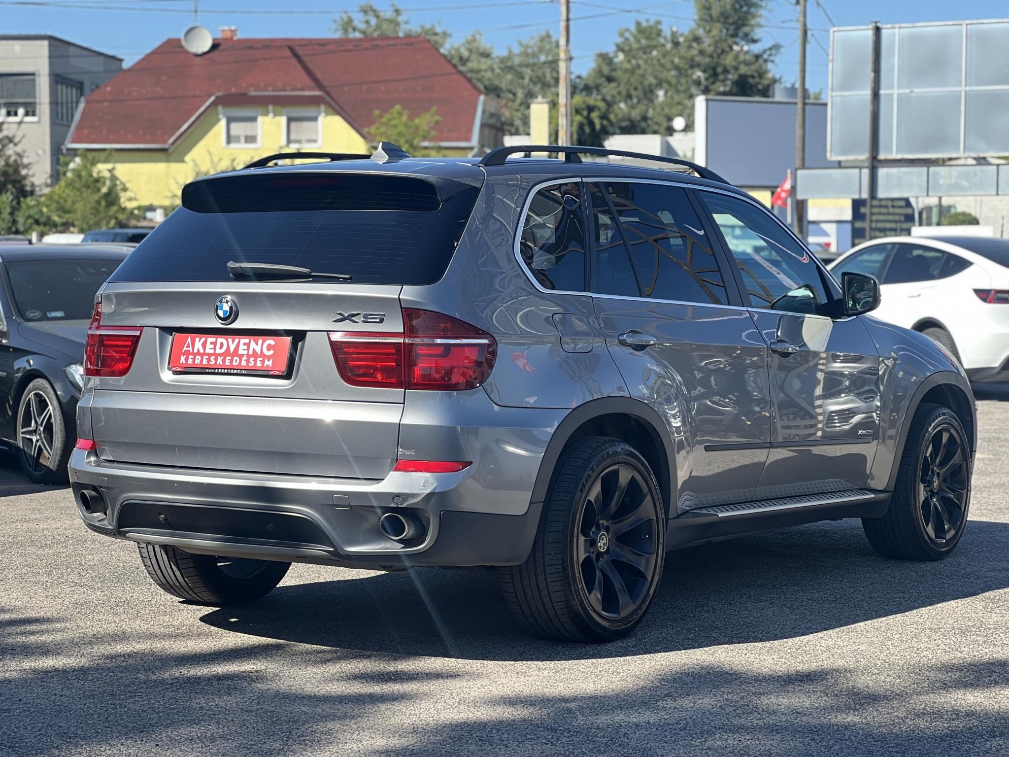 BMW X5 xDrive35i (Automata) Carplay Memóriás ülések Panoráma tető Téli-nyári felnigarnitúrával