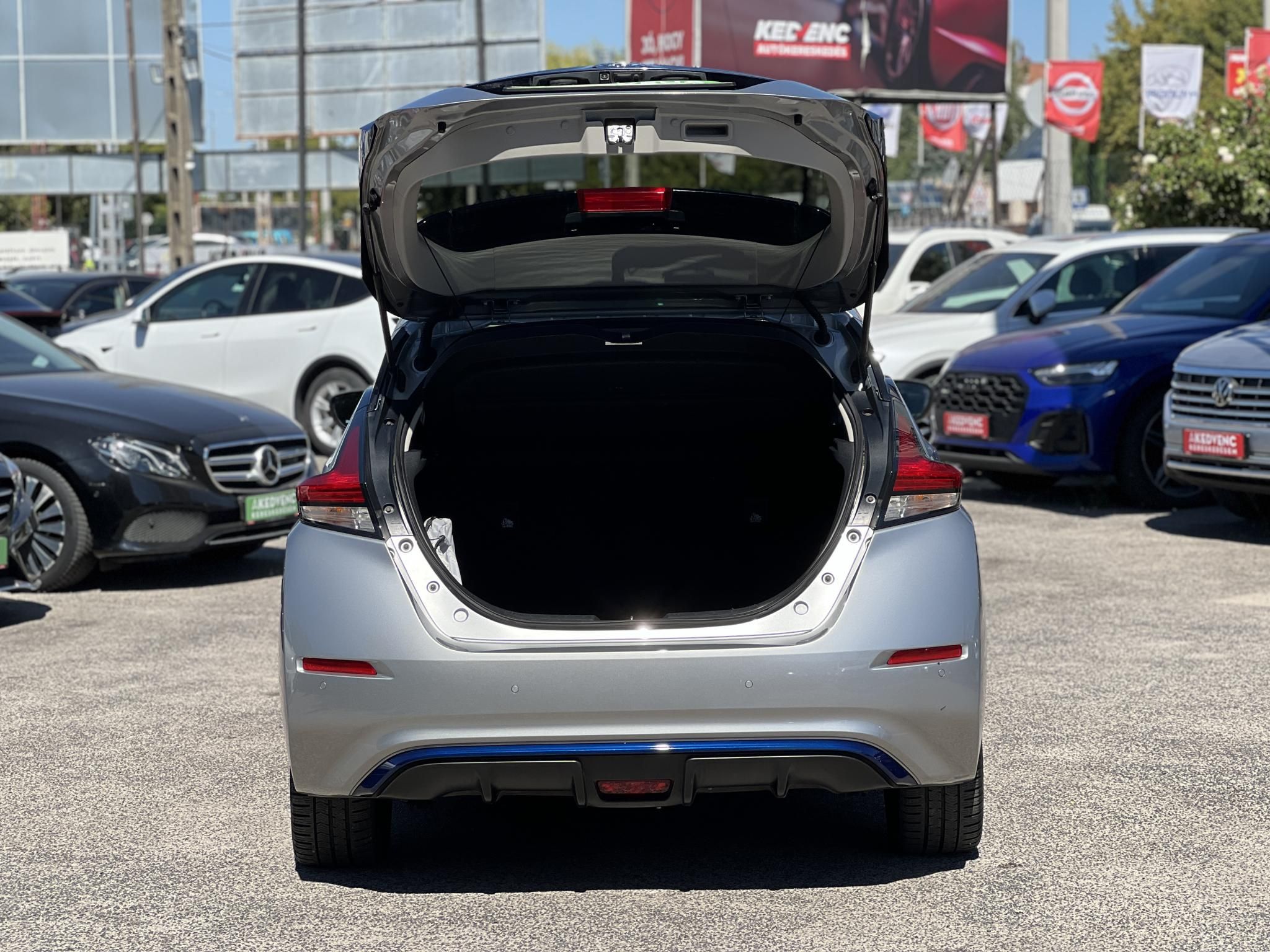NISSAN LEAF N-Connecta 40kWh (Automata)