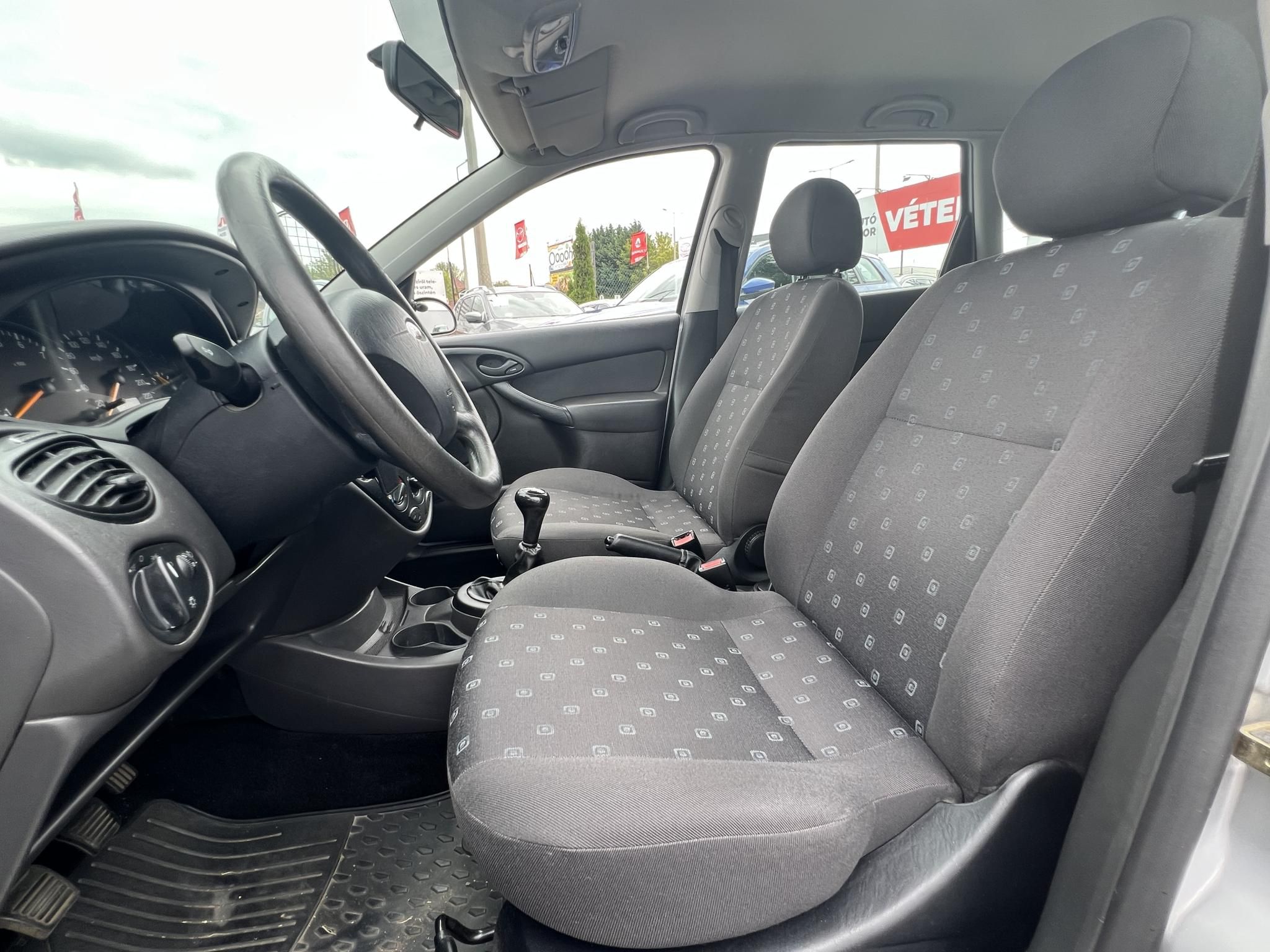 FORD FOCUS 1.4 Comfort Magyarország 116e km Friss vizsga Klíma!
