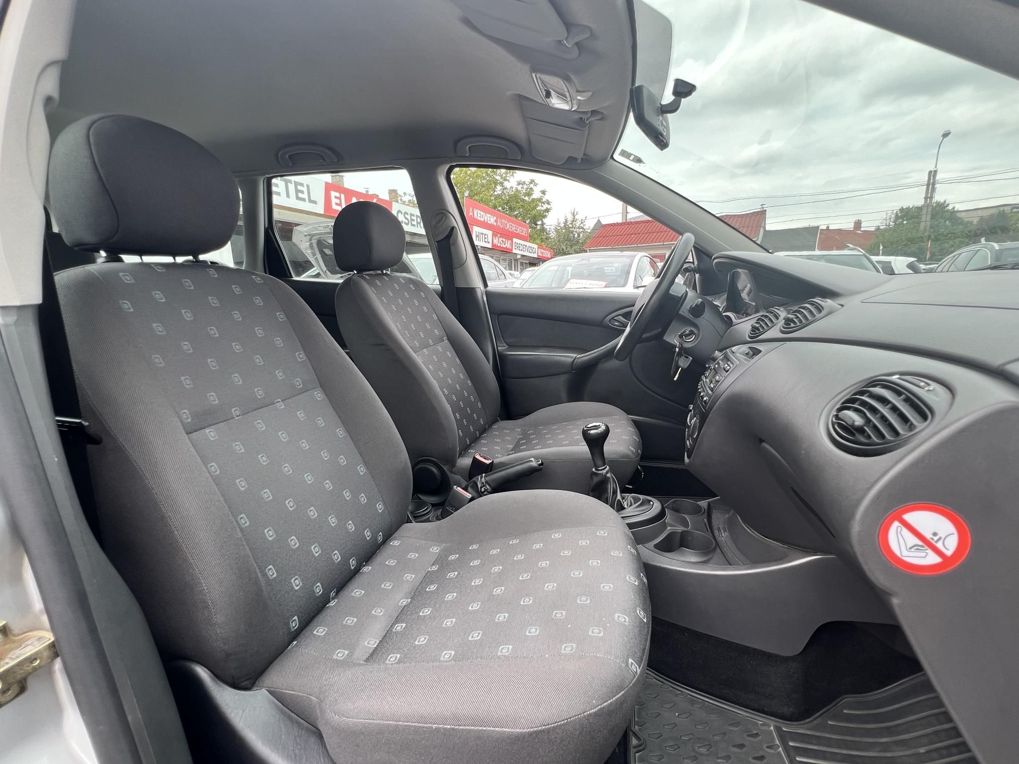 FORD FOCUS 1.4 Comfort Magyarország 116e km Friss vizsga Klíma!