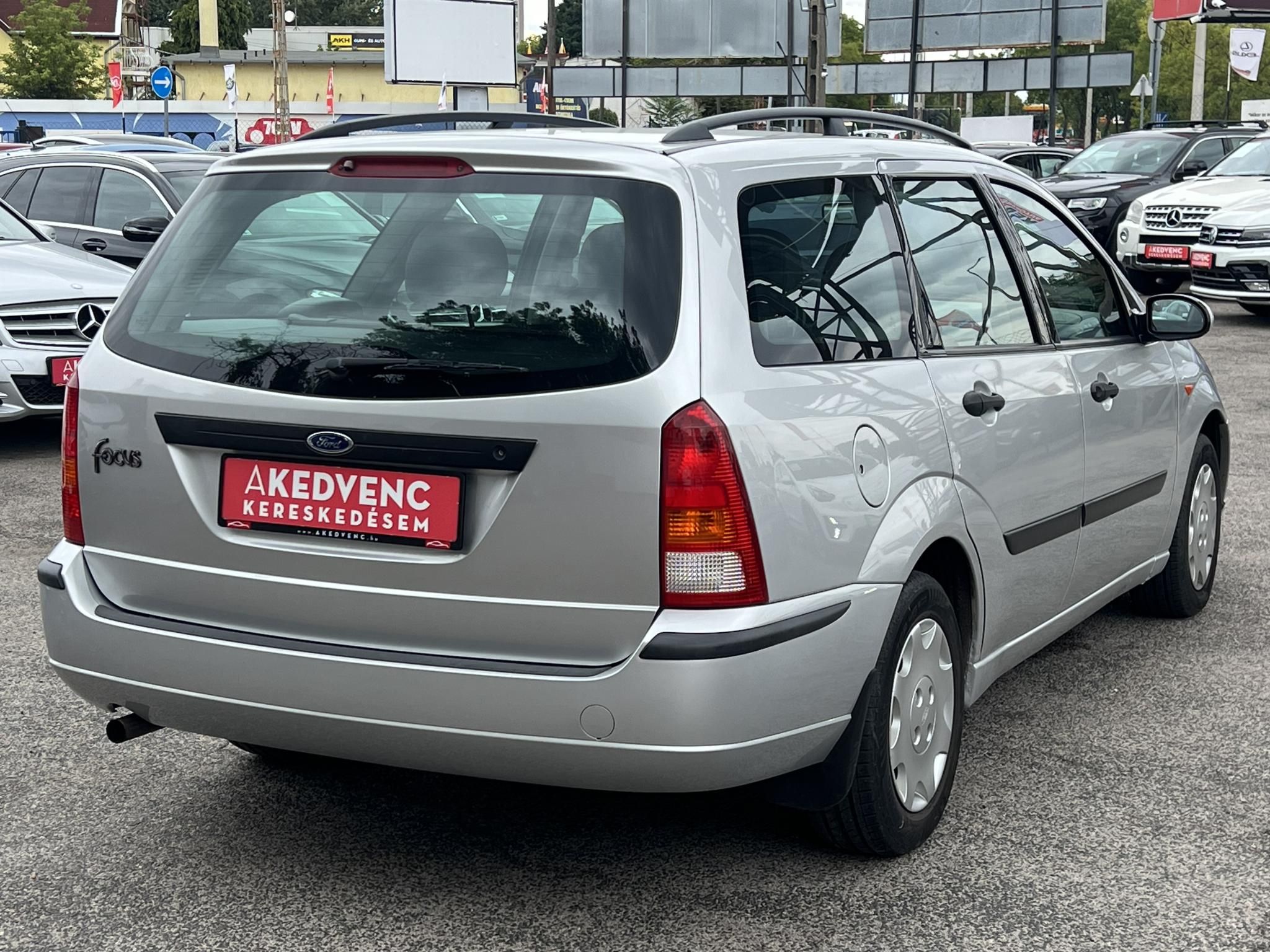 FORD FOCUS 1.4 Comfort Magyarország 116e km Friss vizsga Klíma!