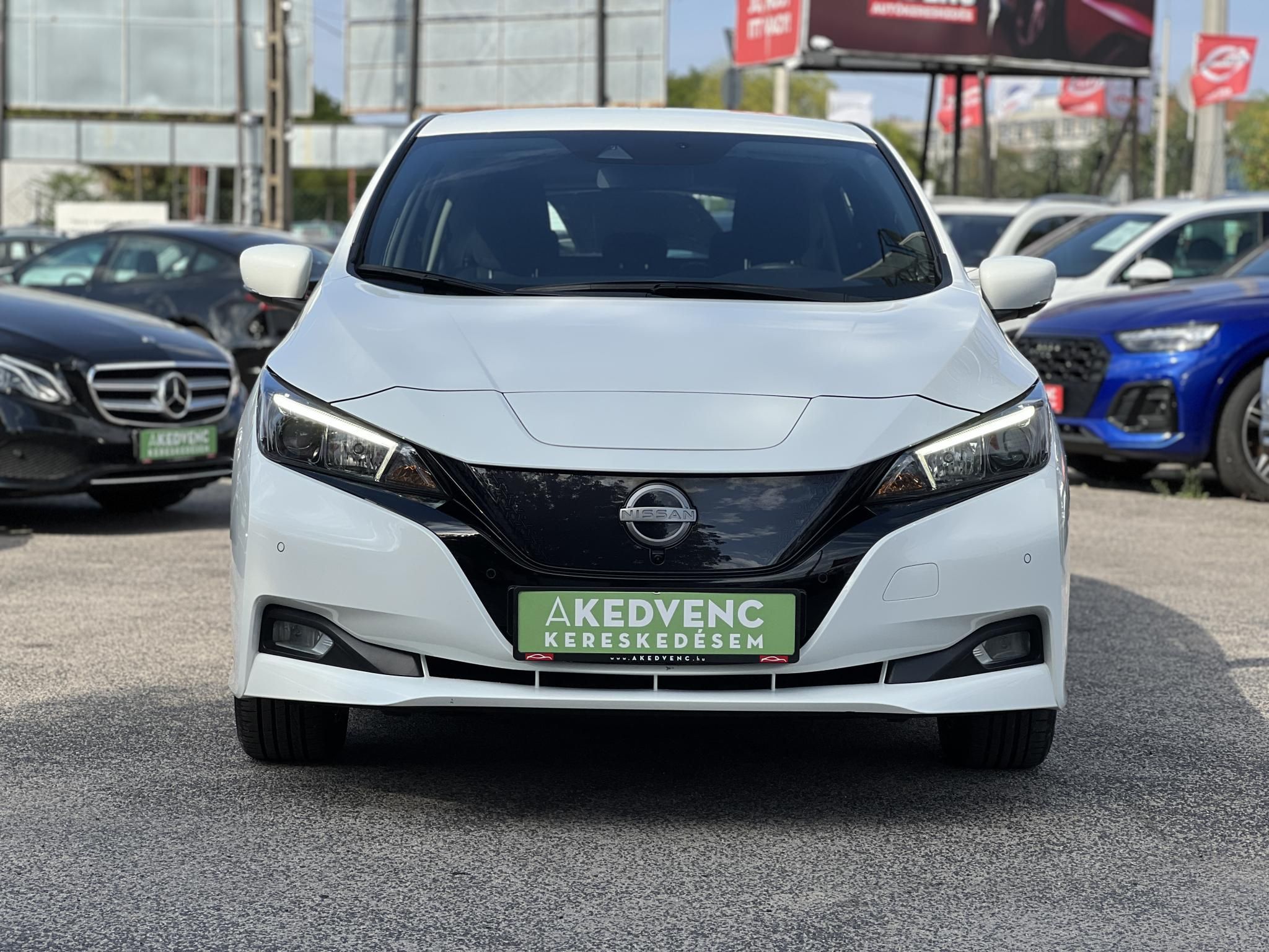 NISSAN LEAF Acenta 40kWh (Automata) 29e km. keyless. 360 kamera. első-hátsó ülésfűtés. téli-nyári kerék szett!