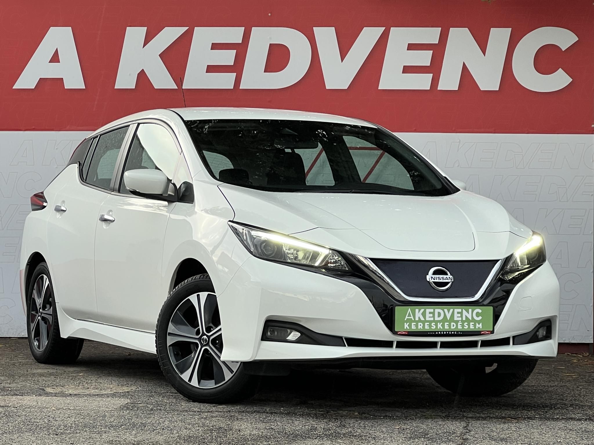 NISSAN LEAF Acenta 40kWh (Automata) 45e km. Ülésfűtés. kormányfűtés. téli-nyári kerék szett!