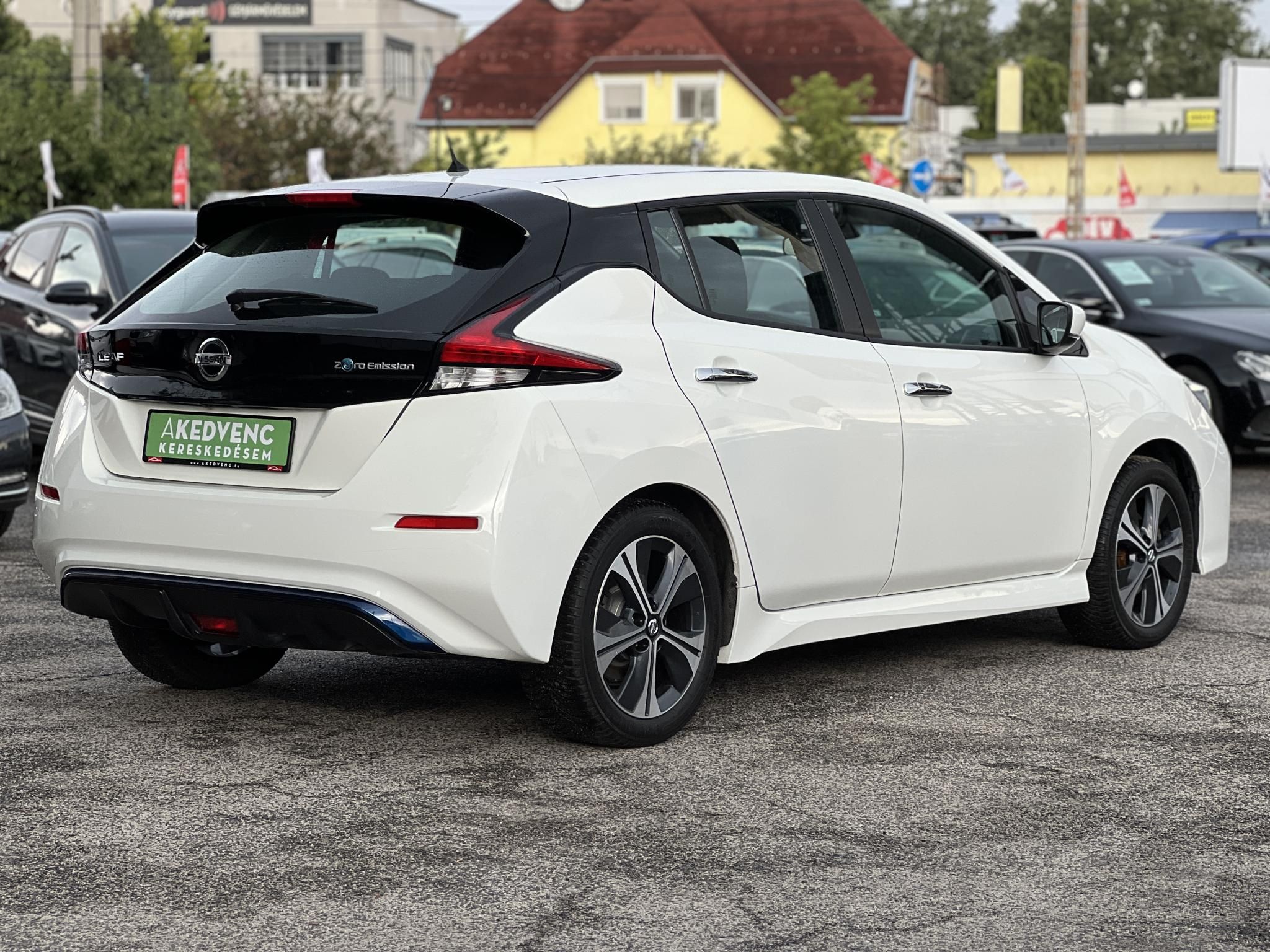 NISSAN LEAF Acenta 40kWh (Automata) 45e km. Ülésfűtés. kormányfűtés. téli-nyári kerék szett!