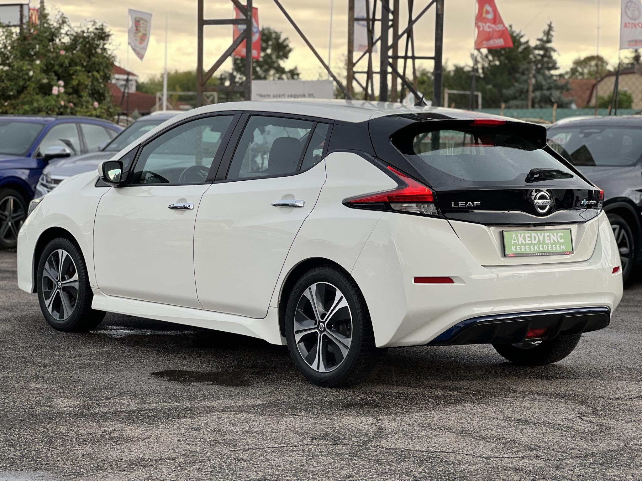 NISSAN LEAF Acenta 40kWh (Automata) 45e km. Ülésfűtés. kormányfűtés. téli-nyári kerék szett!