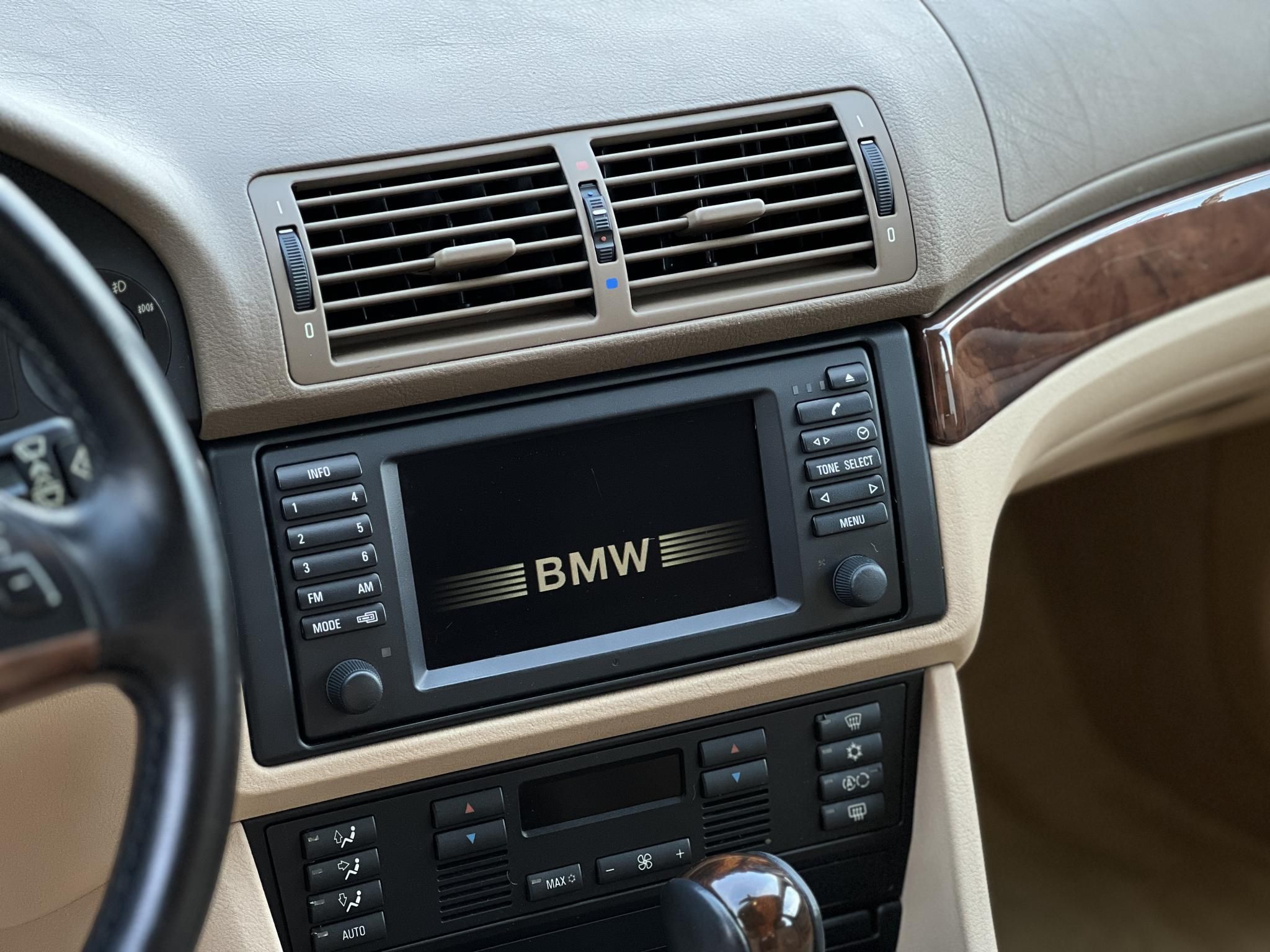 BMW 540i (Automata) Rozsdamentes. frissen szervizelt. végig vezetett szervizkönyv
