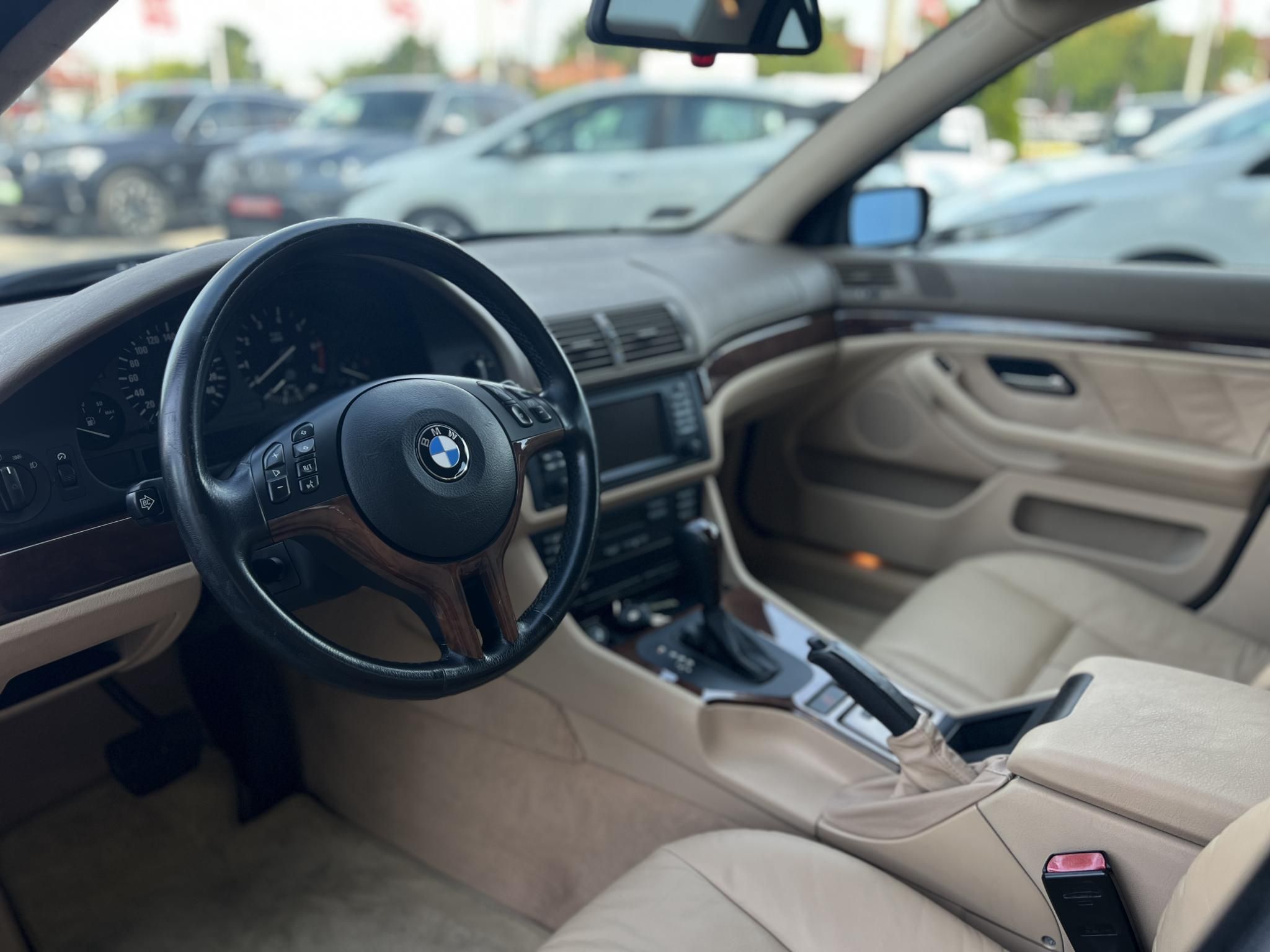 BMW 540i (Automata) Rozsdamentes. frissen szervizelt. végig vezetett szervizkönyv