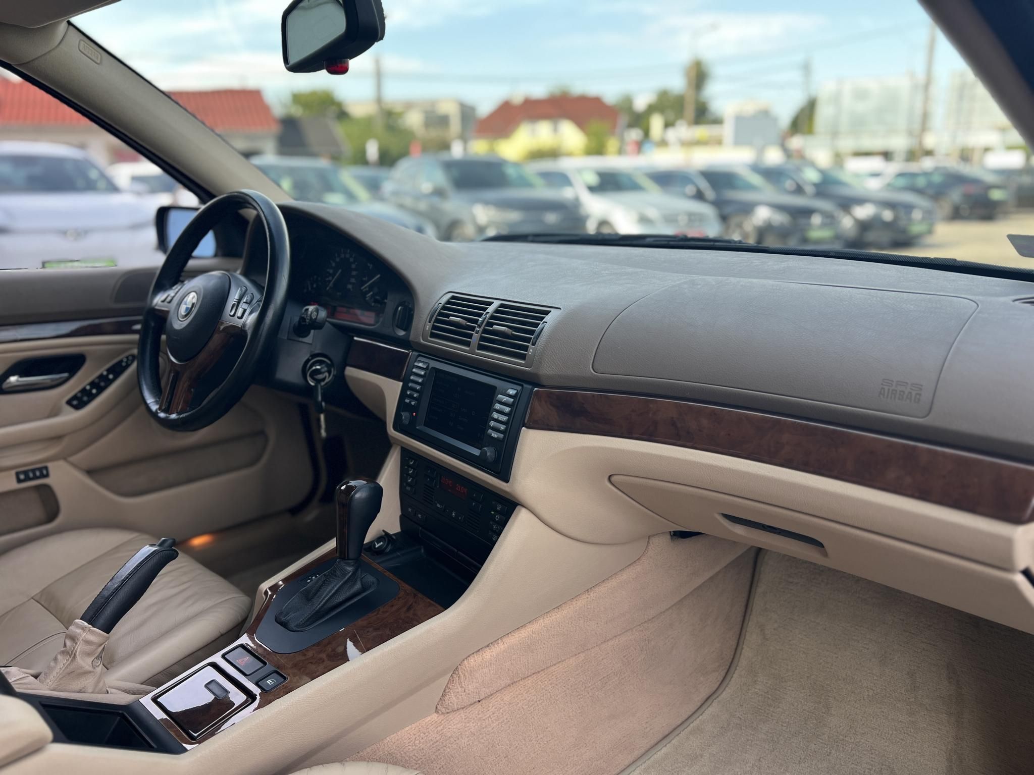 BMW 540i (Automata) Rozsdamentes. frissen szervizelt. végig vezetett szervizkönyv
