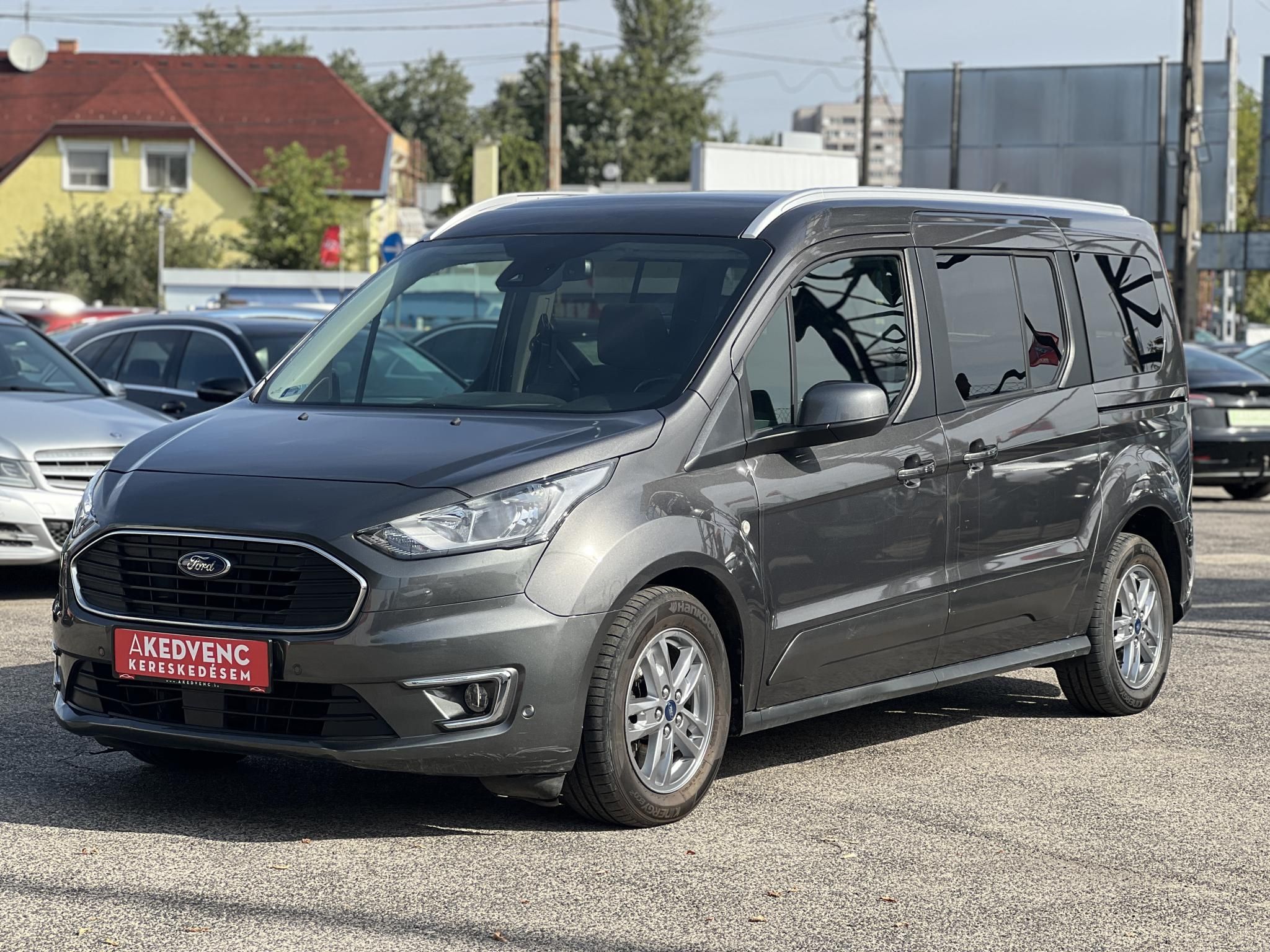 FORD CONNECT Tourneo230 1.5 TDCi L2 Titanium (7 személyes ) 79e km. M.o.-i. Márkaszervizelt előélet!