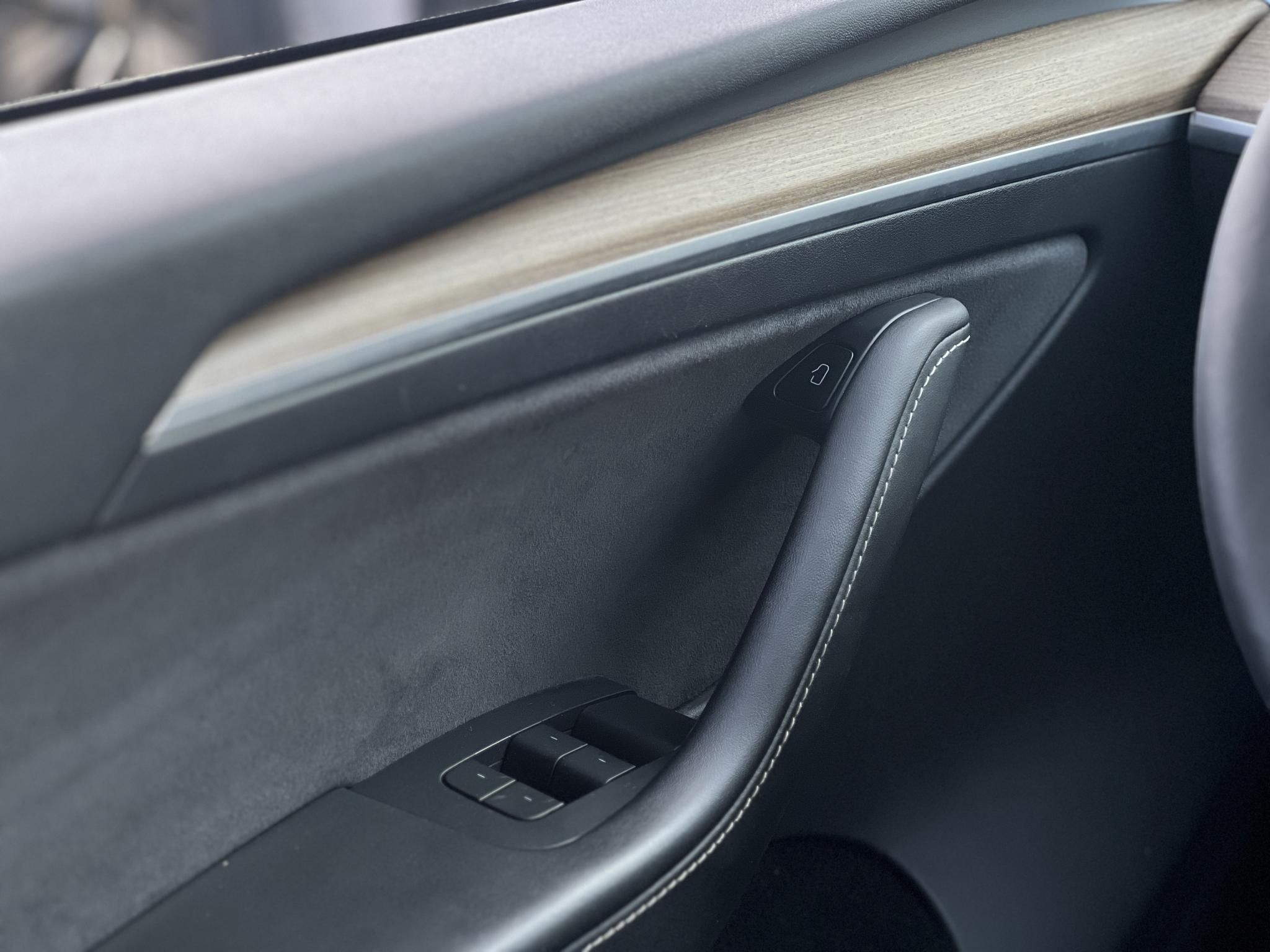TESLA MODEL Y Long Range AWD (Automata) mátrix LED. hőszivattyú. prémium hifi. garanciális!