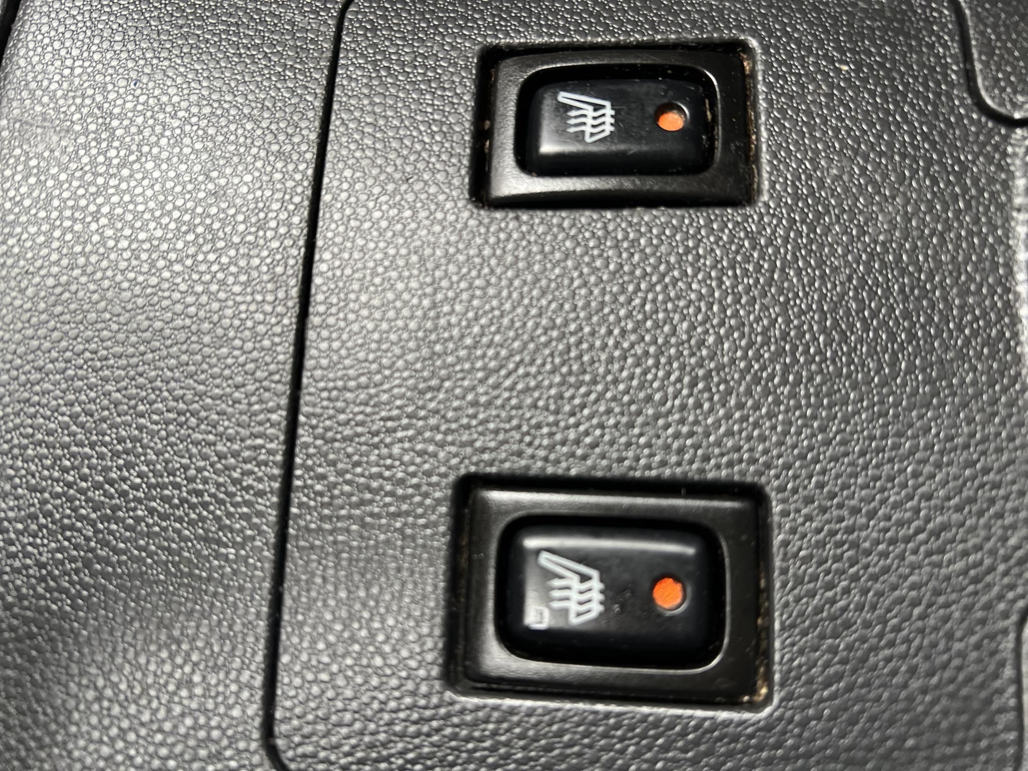 SUZUKI IGNIS 1.3 GLX AC Magyarországi. klíma. ülésfűtés. vonóhorog. 4 évszakos gumik!