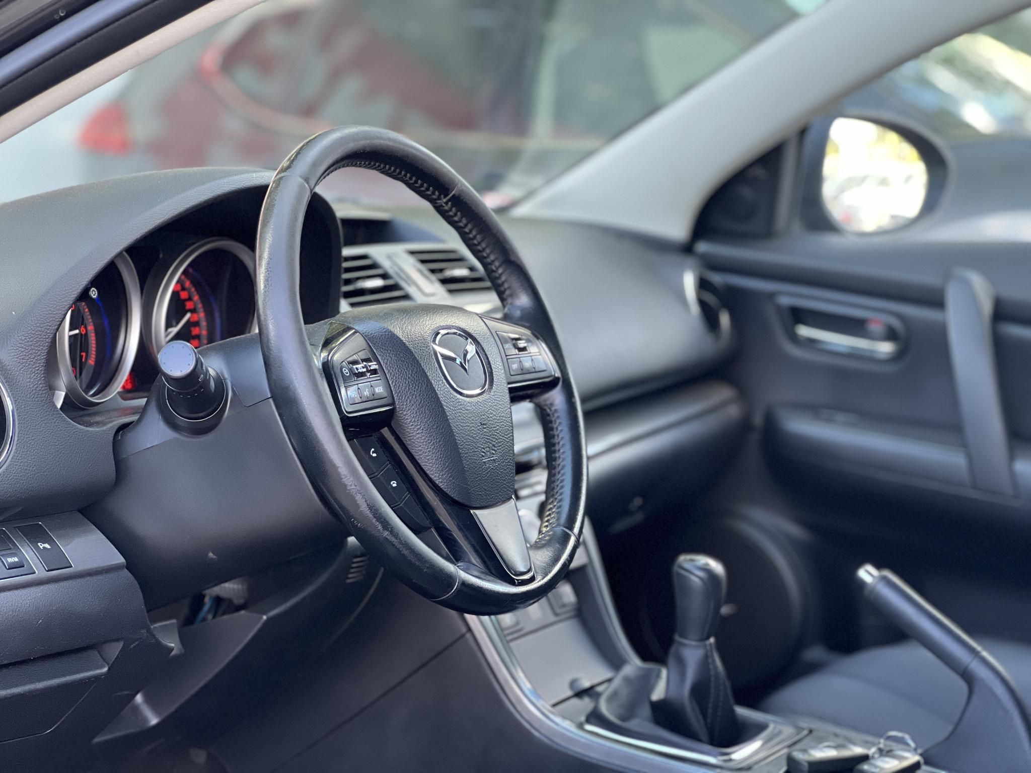 MAZDA 6 Sportkombi 2.5 GTA BOSE hifi. Gyári fényezés. Téli-nyári garnitúra. 1.5T horog!