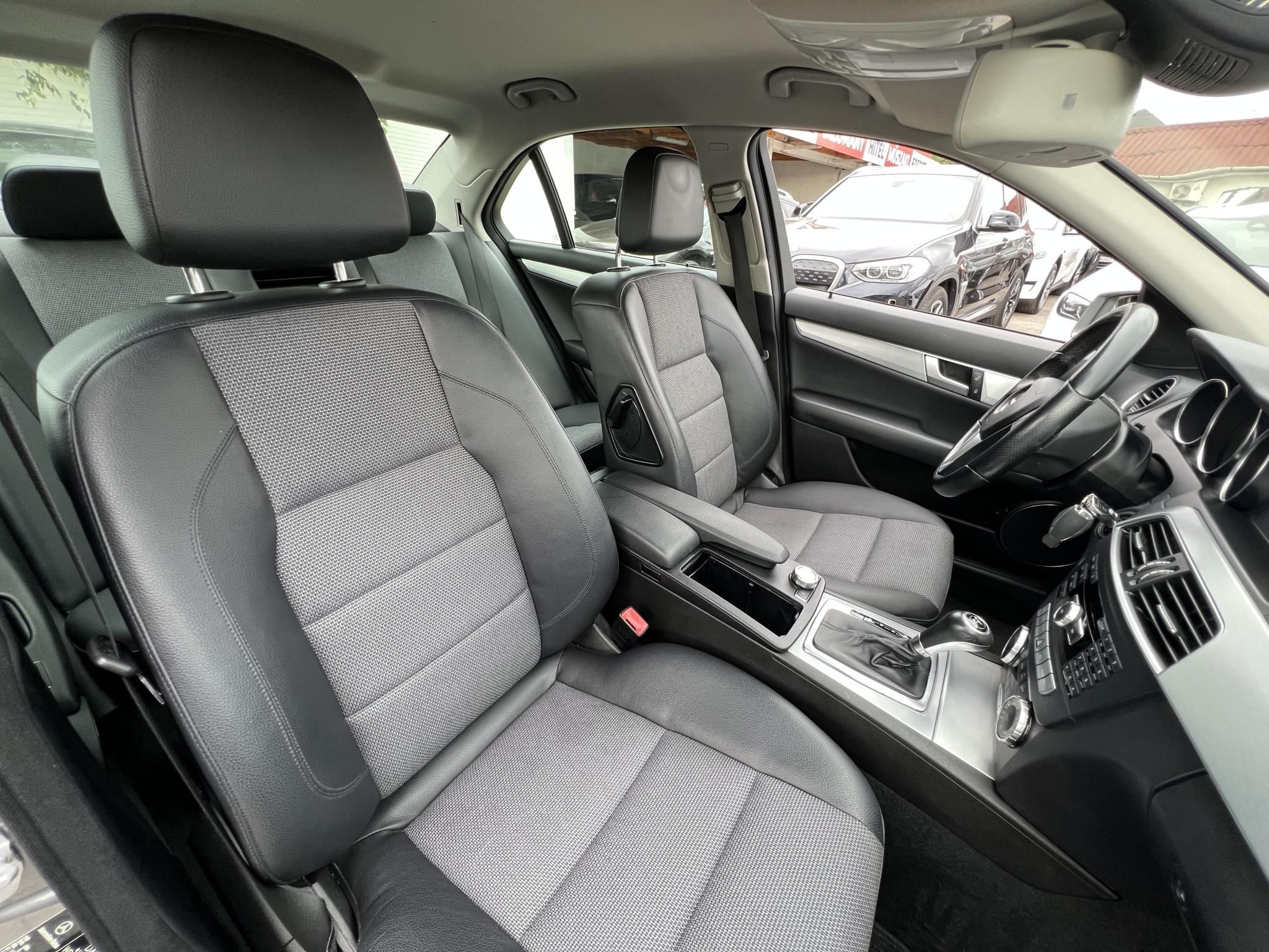 MERCEDES-BENZ C 220 CDI BlueEFFICIENCY Avantgarde (Automata) AMG csomag. Téli-nyári garnitúra. Álomszép beltér!
