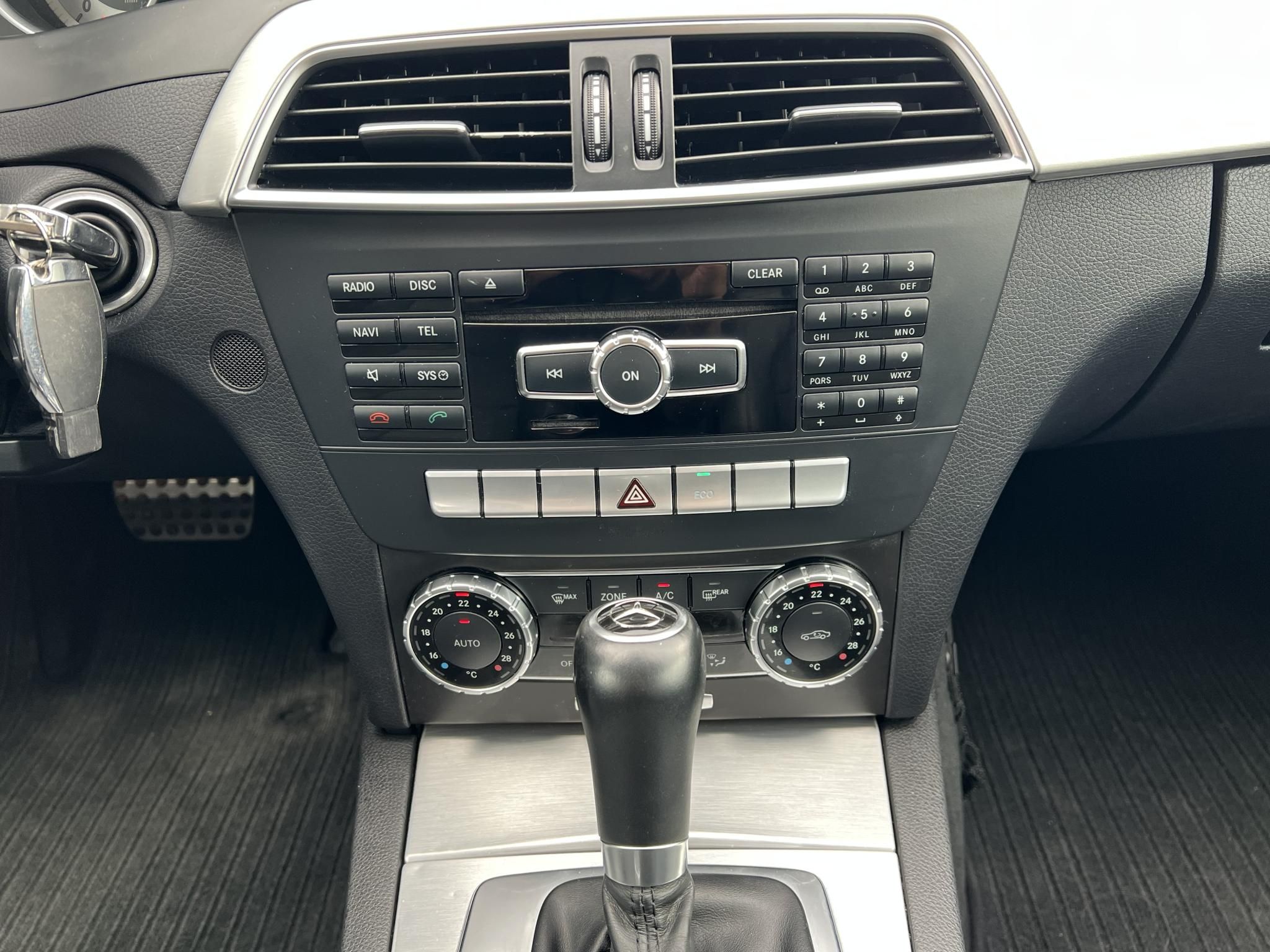 MERCEDES-BENZ C 220 CDI BlueEFFICIENCY Avantgarde (Automata) AMG csomag. Téli-nyári garnitúra. Álomszép beltér!