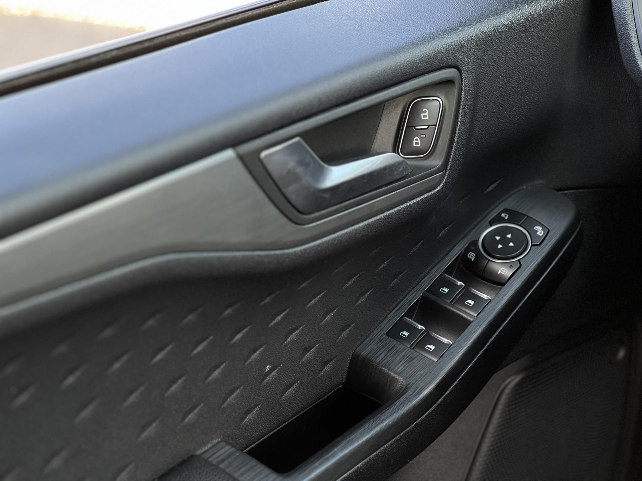 FORD KUGA 2.5 PHEV Titanium CVT Virtual cockpit. ülés-kormányfűtés. kamera. CARPLAY!
