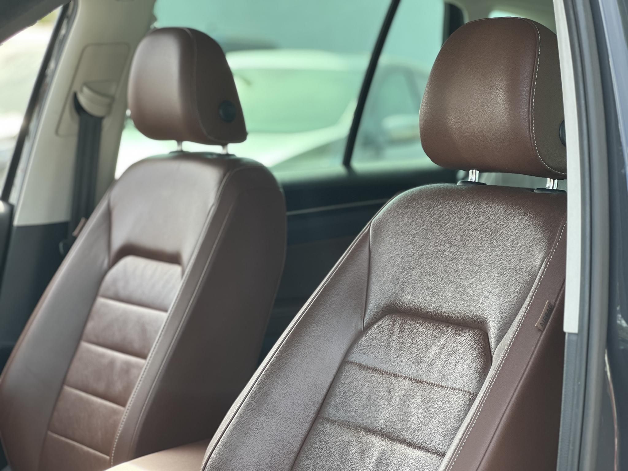 VOLKSWAGEN GOLF SPORTSVAN 1.4 TSI BMT Highline DSG Dokumentált előélet. barna bőrbelső. téli-nyári gumi garnitúra!