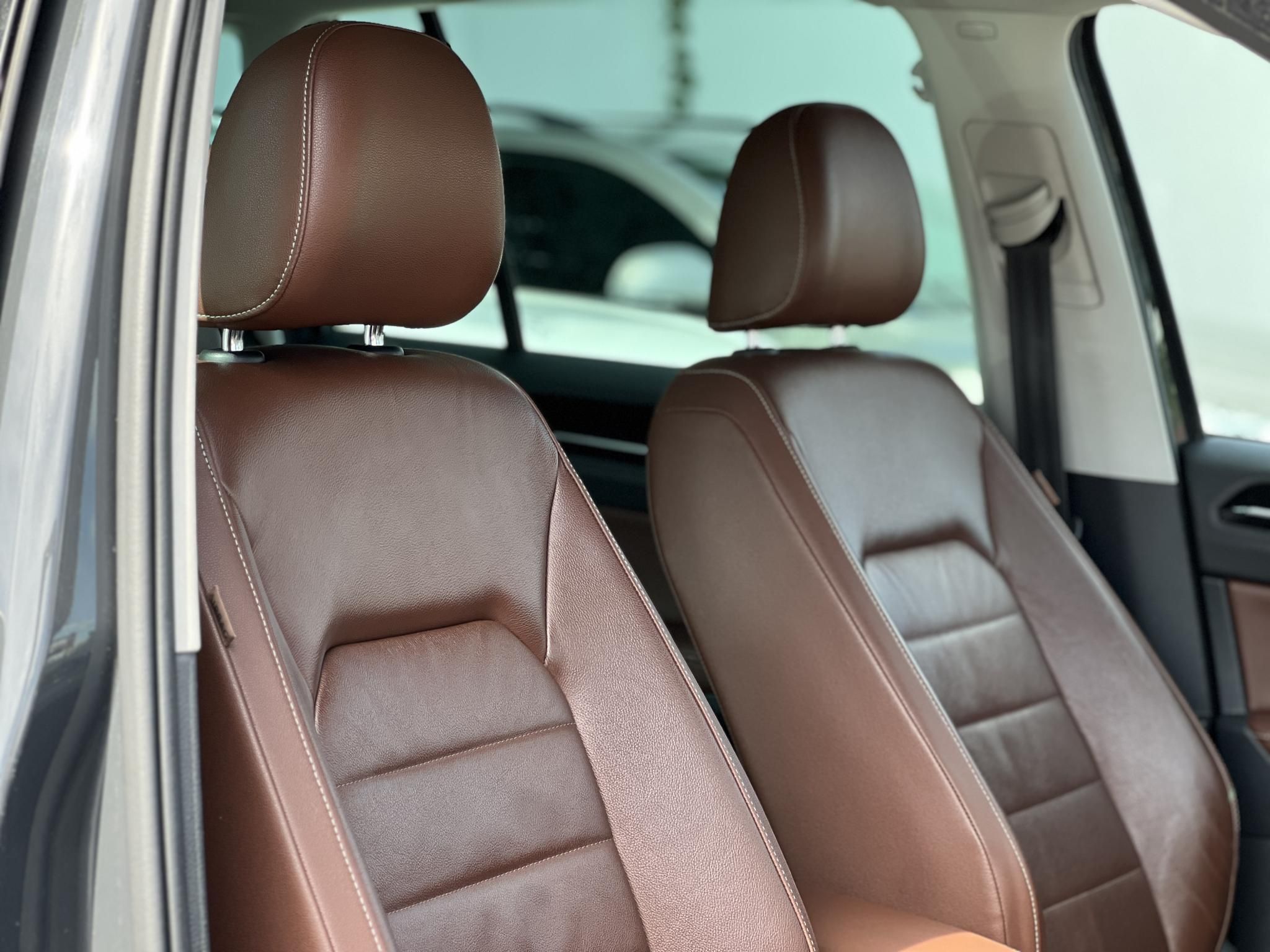 VOLKSWAGEN GOLF SPORTSVAN 1.4 TSI BMT Highline DSG Dokumentált előélet. barna bőrbelső. téli-nyári gumi garnitúra!