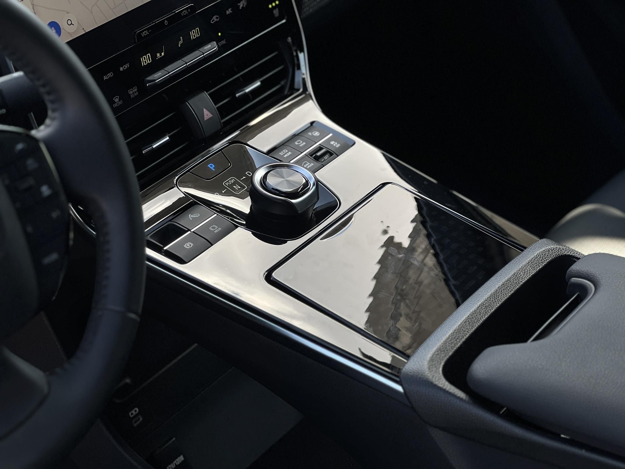 TOYOTA BZ4X Executive AWD 15e km. JBL. magas felszereltség!