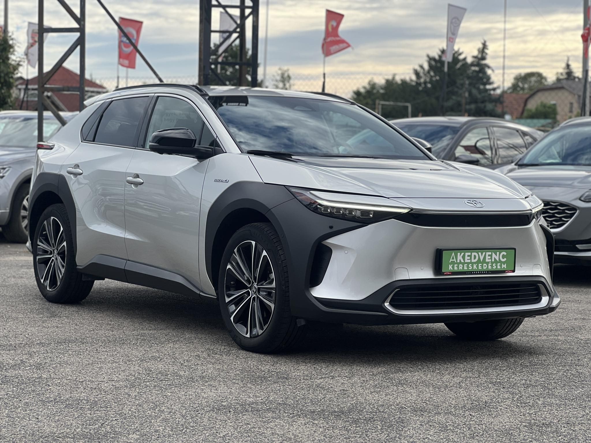 TOYOTA BZ4X Executive AWD 15e km. JBL. magas felszereltség!