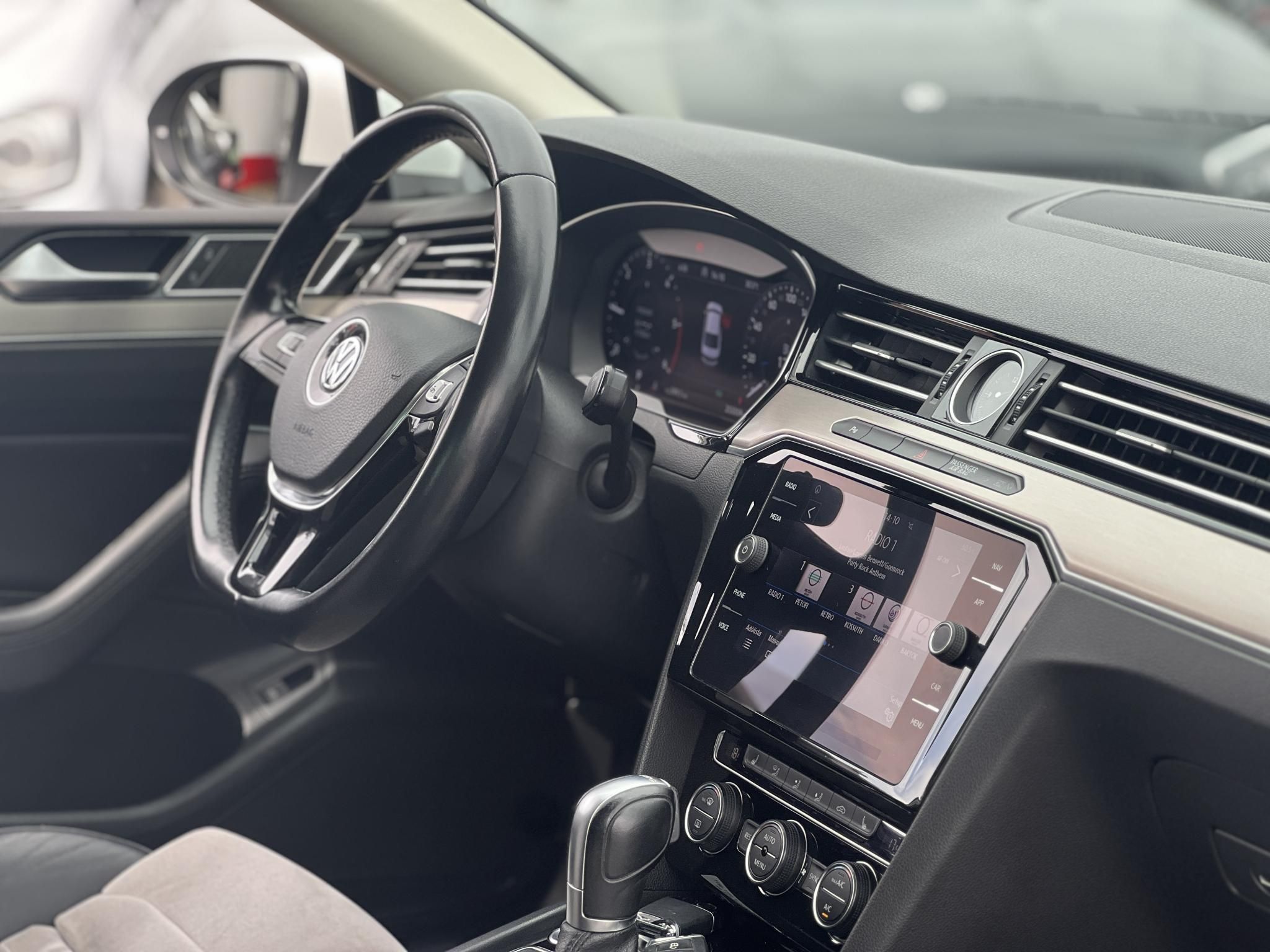 VOLKSWAGEN PASSAT VIII 2.0 TDI BMT SCR Comfortline DSG Magyarországi. Gyári fényezés. Végig vezetett szervizkönyv!