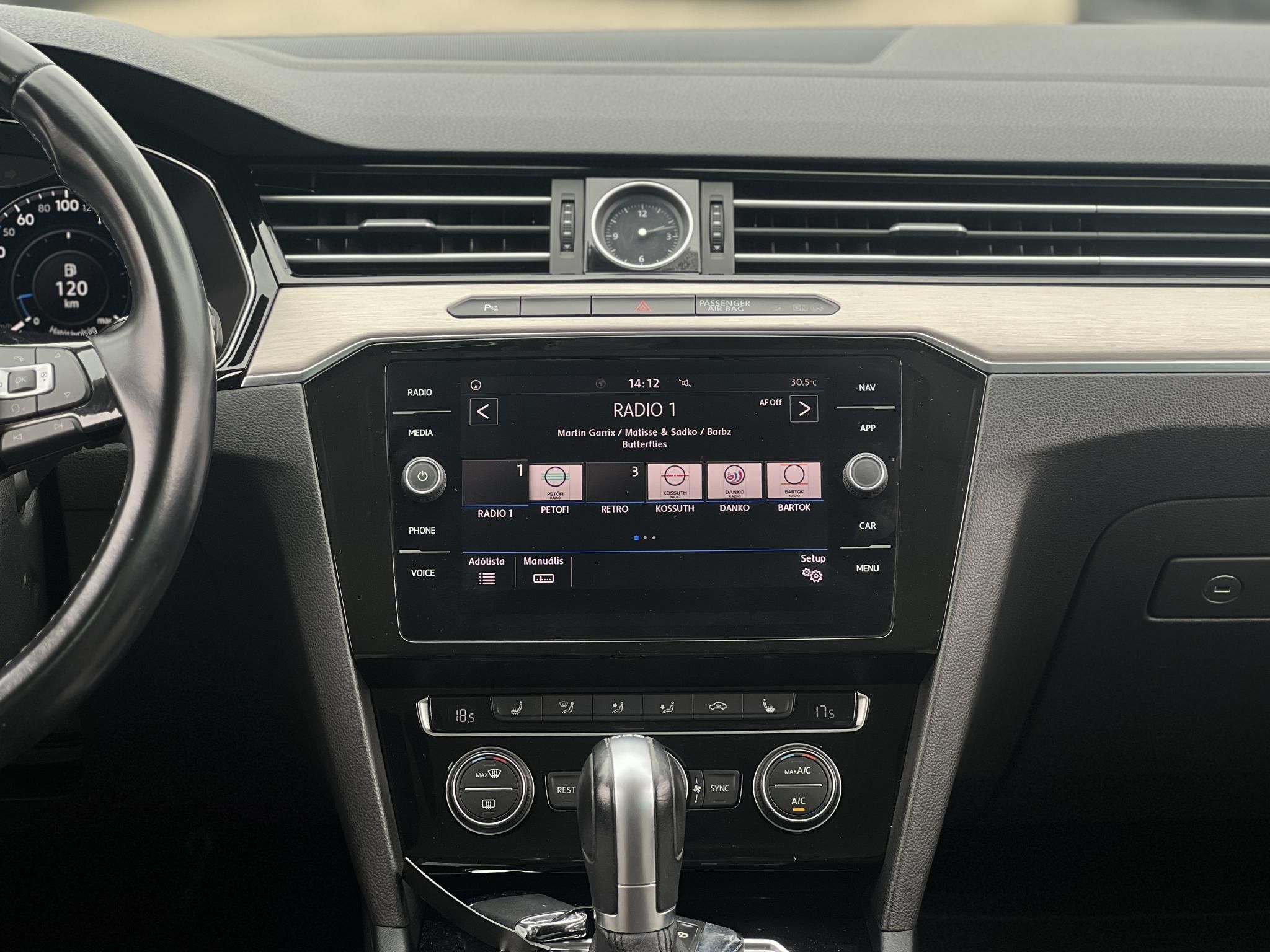 VOLKSWAGEN PASSAT VIII 2.0 TDI BMT SCR Comfortline DSG Magyarországi. Gyári fényezés. Végig vezetett szervizkönyv!
