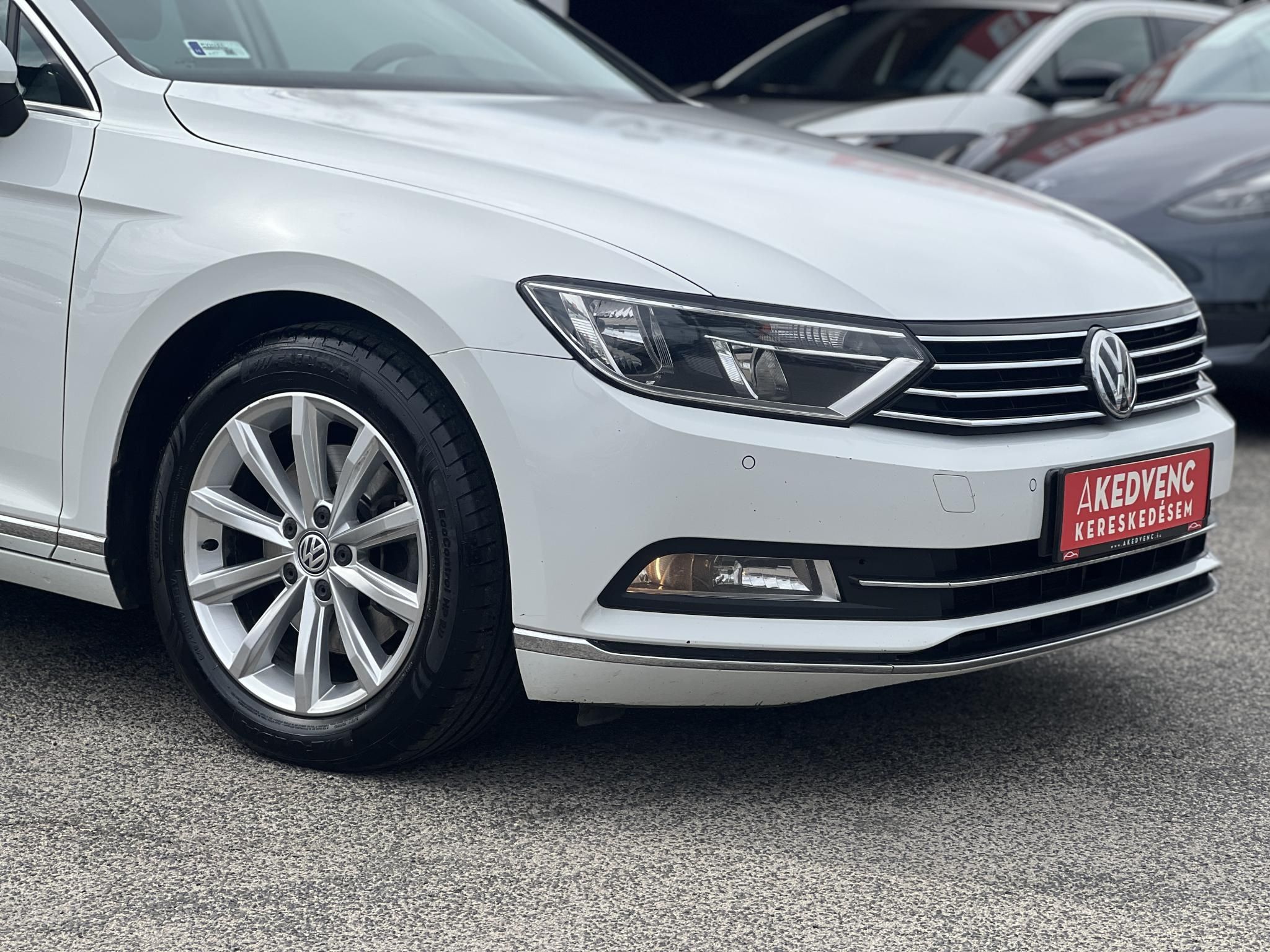 VOLKSWAGEN PASSAT VIII 2.0 TDI BMT SCR Comfortline DSG Magyarországi. Gyári fényezés. Végig vezetett szervizkönyv!
