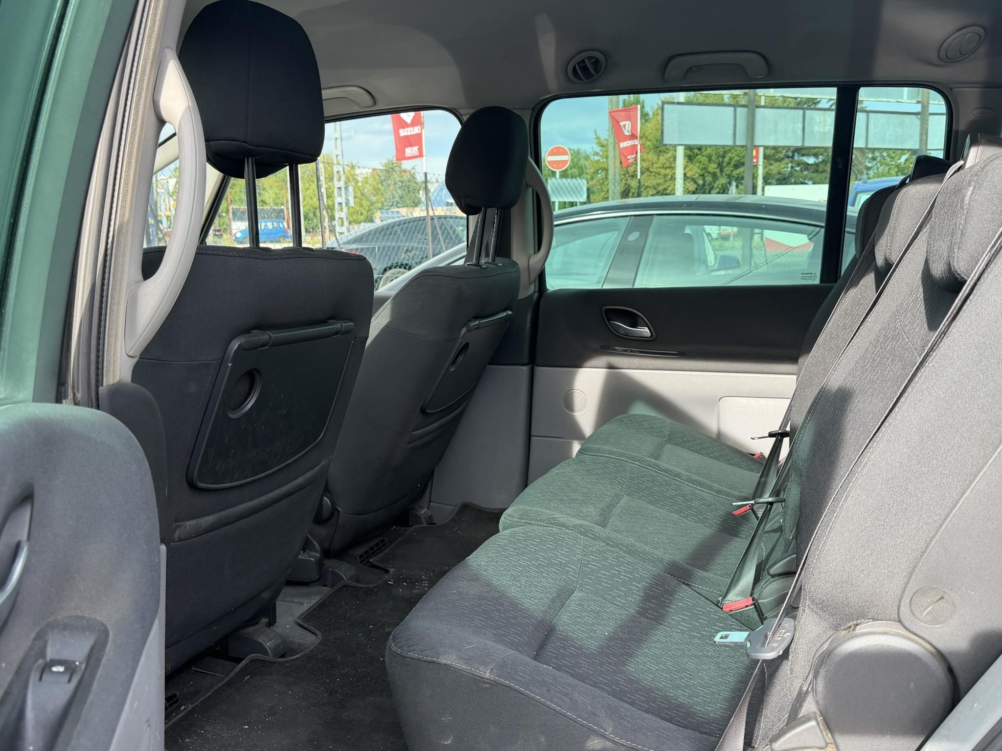 RENAULT ESPACE 1.9 dCi Authentique Magyarországi. klíma. vonóhorog. 1.5 év műszaki!