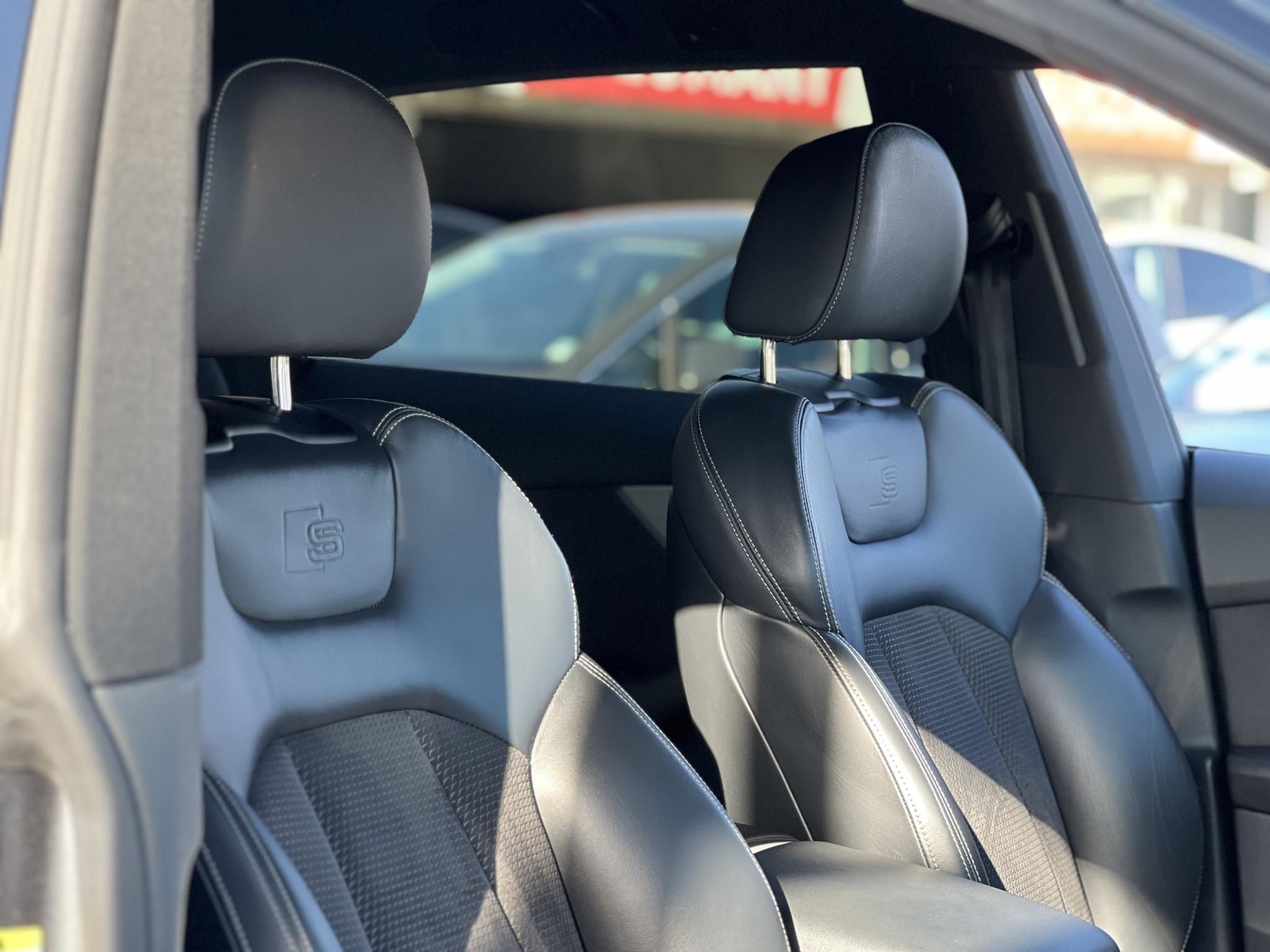 AUDI Q8 50 TDI quattro Tiptronic ic 77e km. M.o.-i. márkaszervizelt előélet. téli-nyári kerék szett!