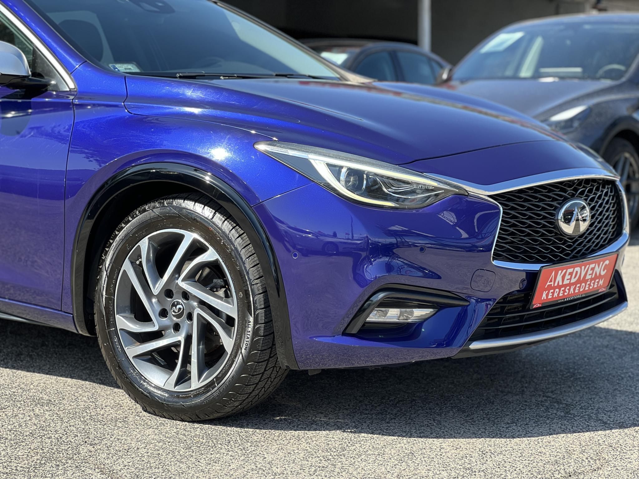 INFINITI Q30 1.5d Premium Tech M.o.-i. Márkaszervizelt. Téli-nyári kerék garnitúra!