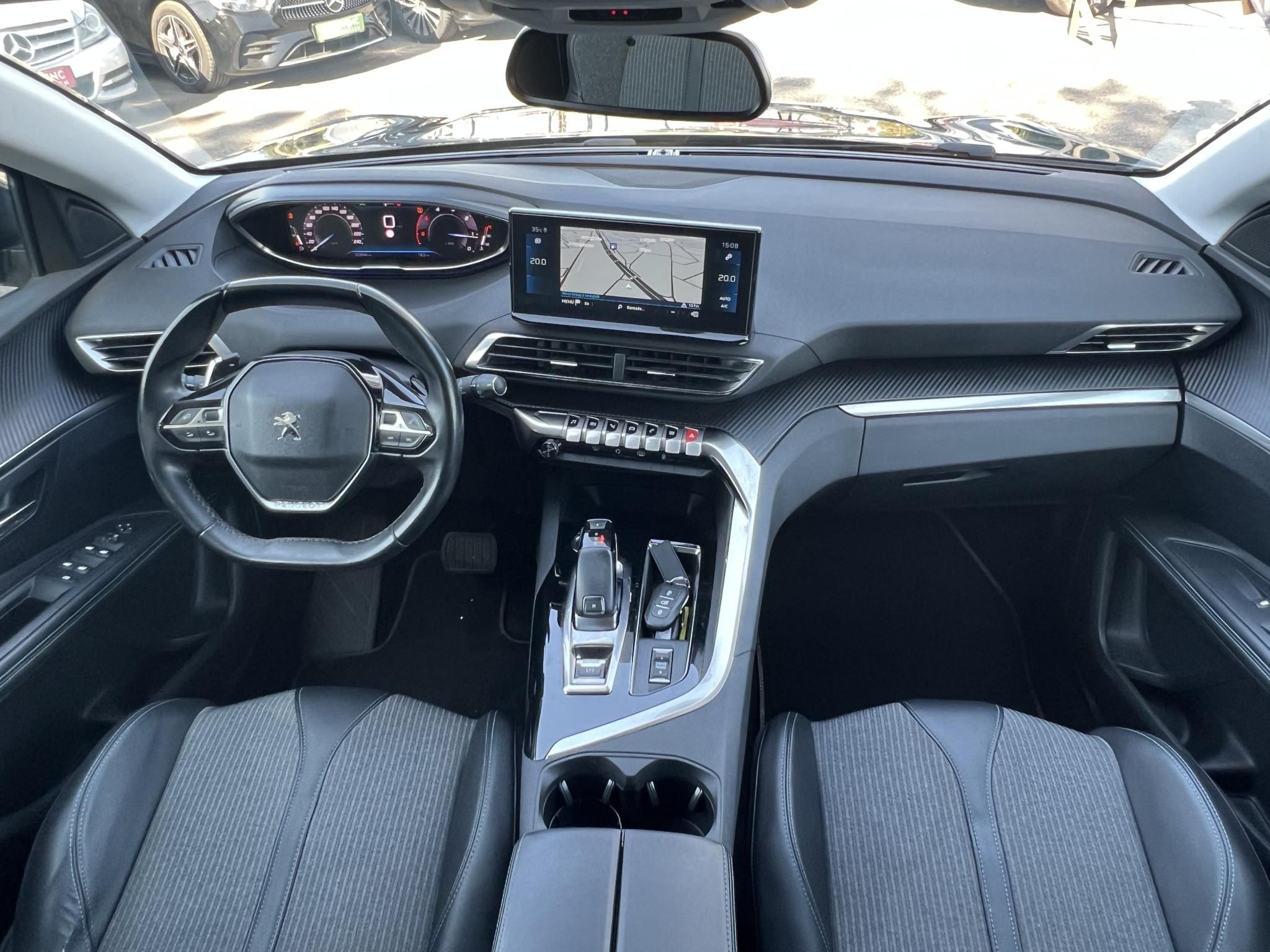 PEUGEOT 3008 1.5 BlueHDi Allure EAT8 Kitűnő állapot. magas felszereltség!