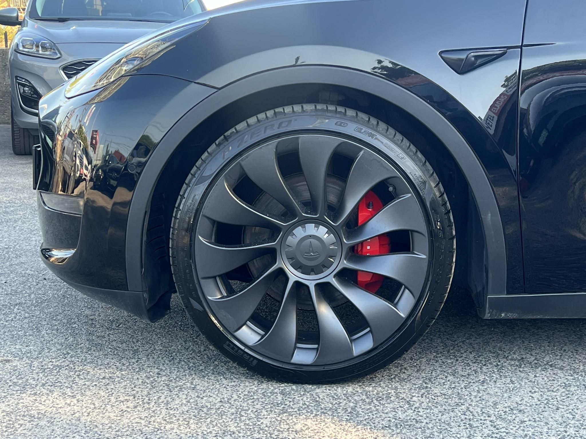 TESLA MODEL Y Performance AWD (Automata) 95e km. AMD Ryzen. hőszivattyú. mátrix LED. 2030-ig garanciális!