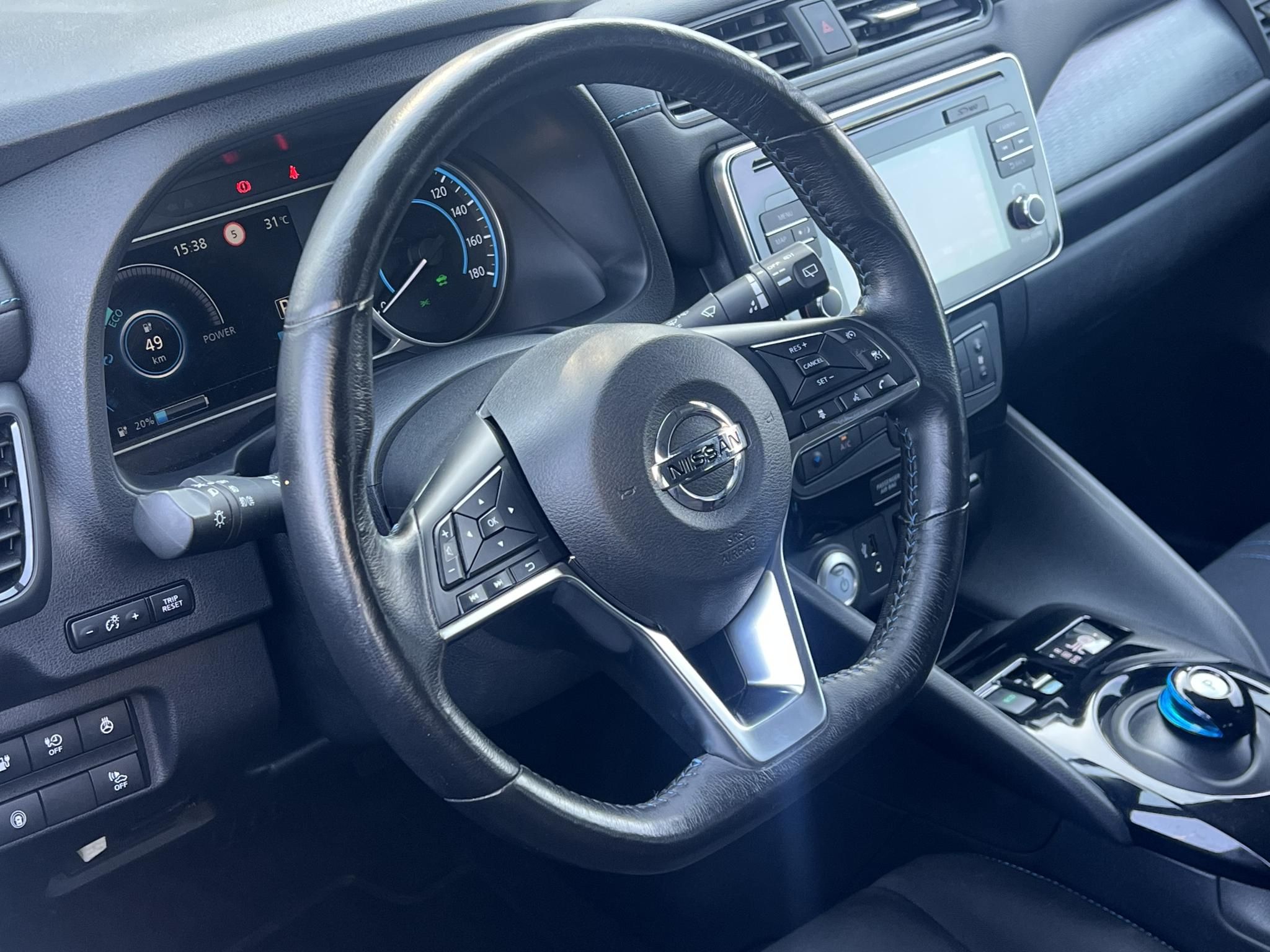 NISSAN LEAF N-Connecta 40kWh (Automata) 59e km. 360 kamera. első-hátsó ülésfűtés. kormányfűtés. CARPLAY!
