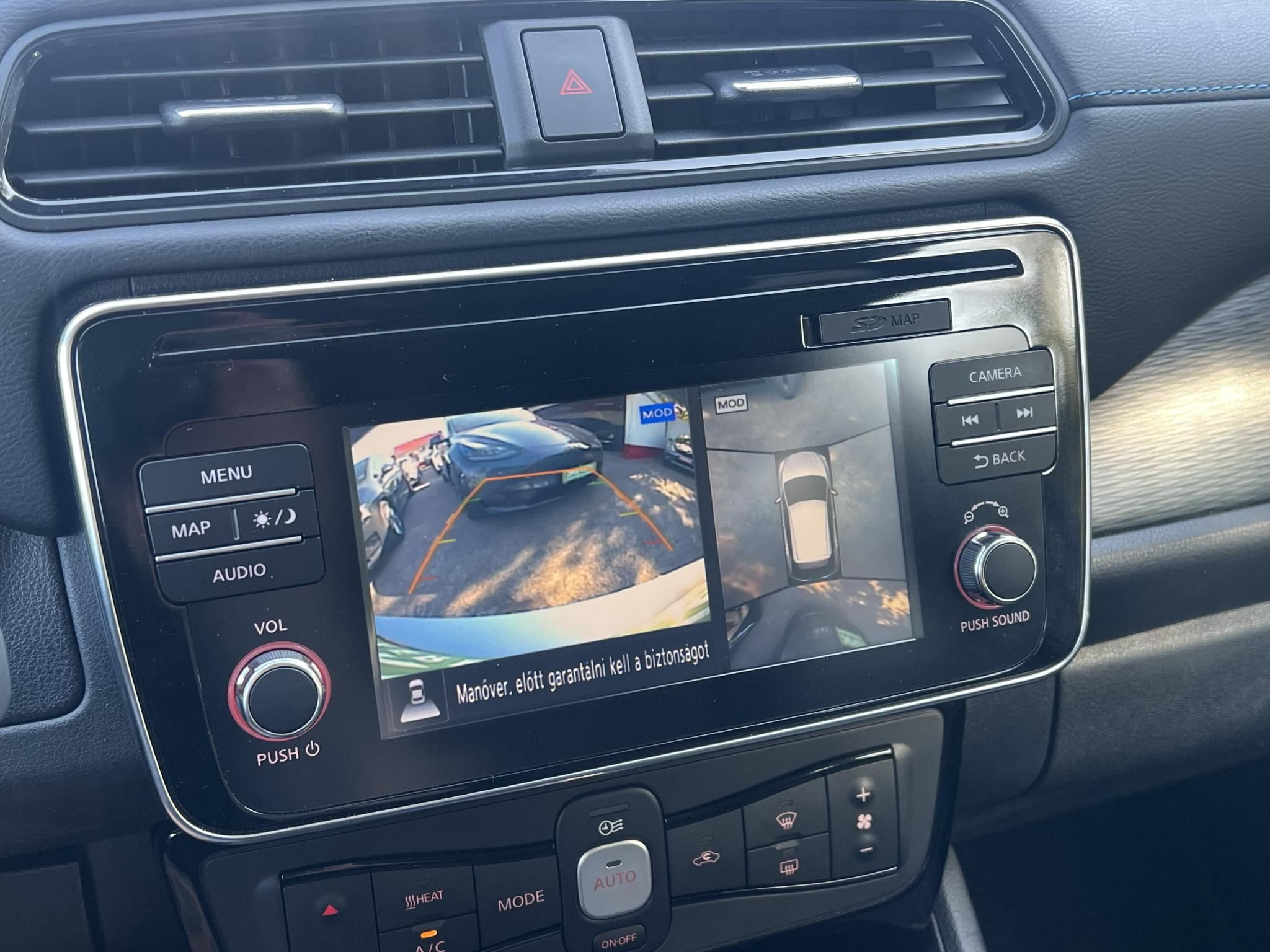 NISSAN LEAF N-Connecta 40kWh (Automata) 59e km. 360 kamera. első-hátsó ülésfűtés. kormányfűtés. CARPLAY!