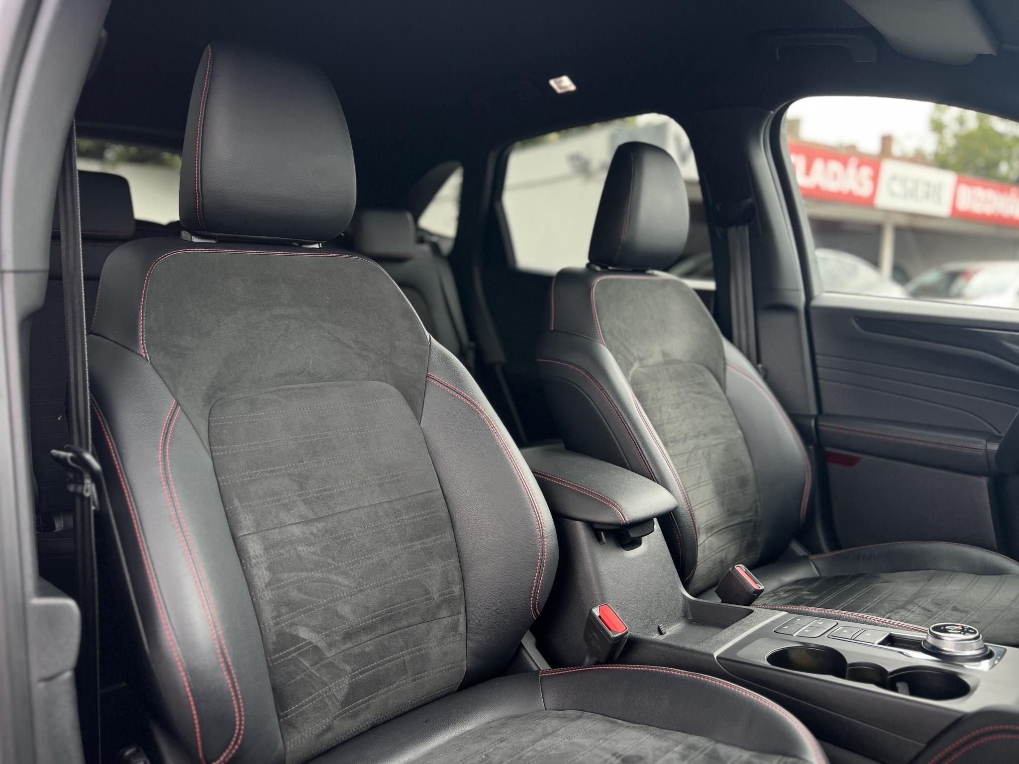 FORD KUGA 2.5 PHEV ST-Line X CVT 85e km. Carplay