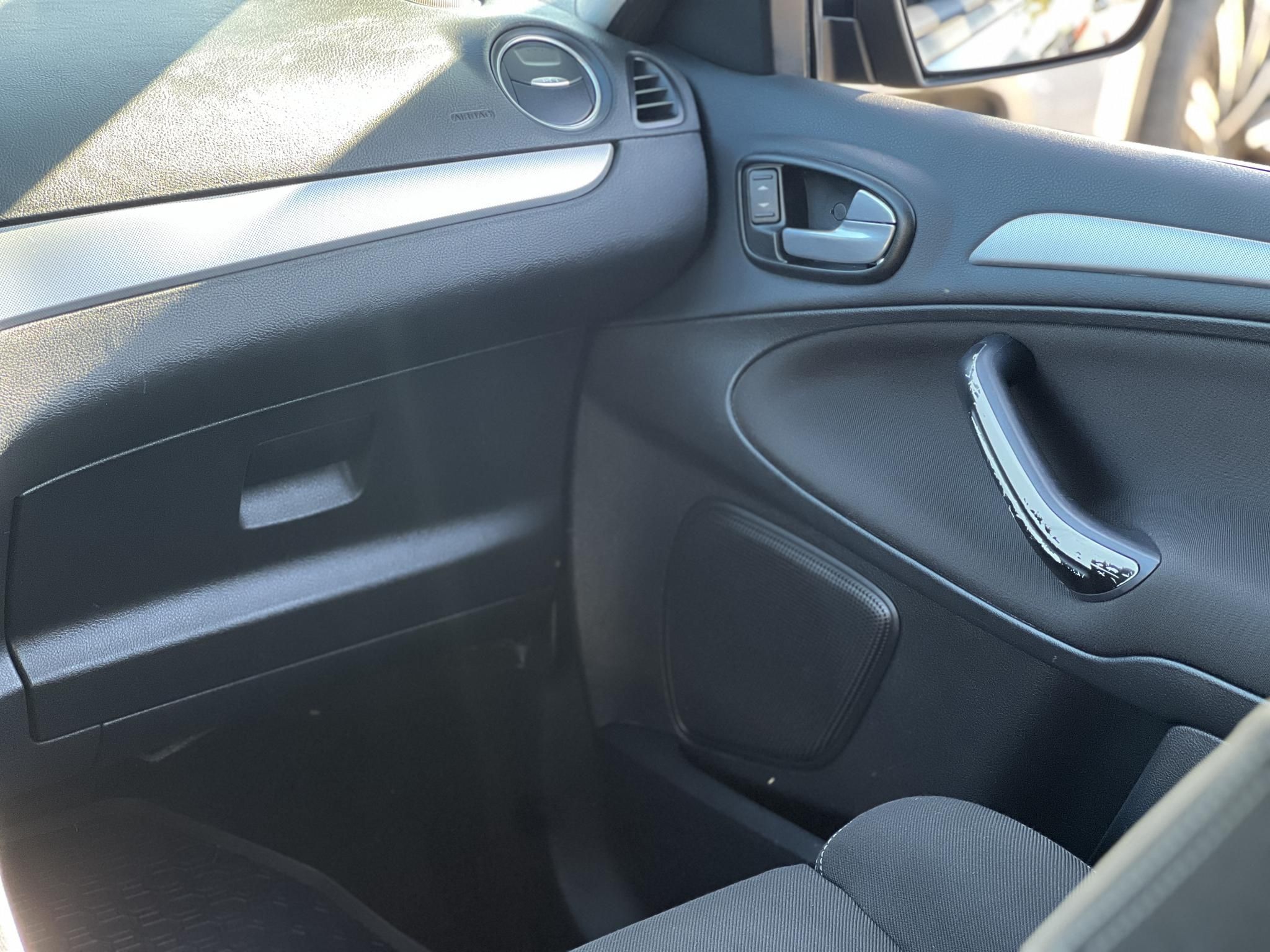FORD S-MAX 2.0 TDCi Business Powershift