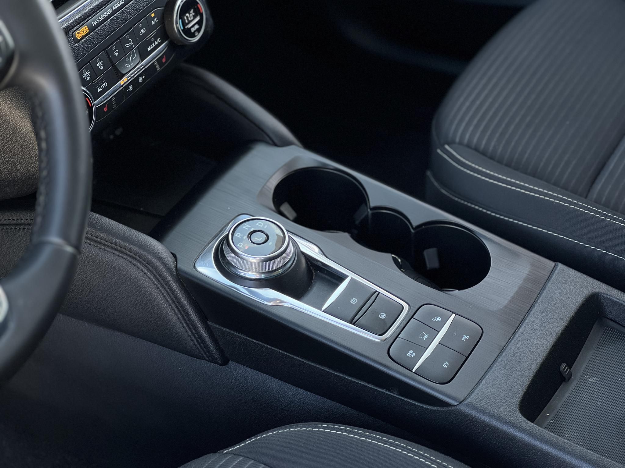 FORD KUGA 2.5 PHEV Freedom CVT