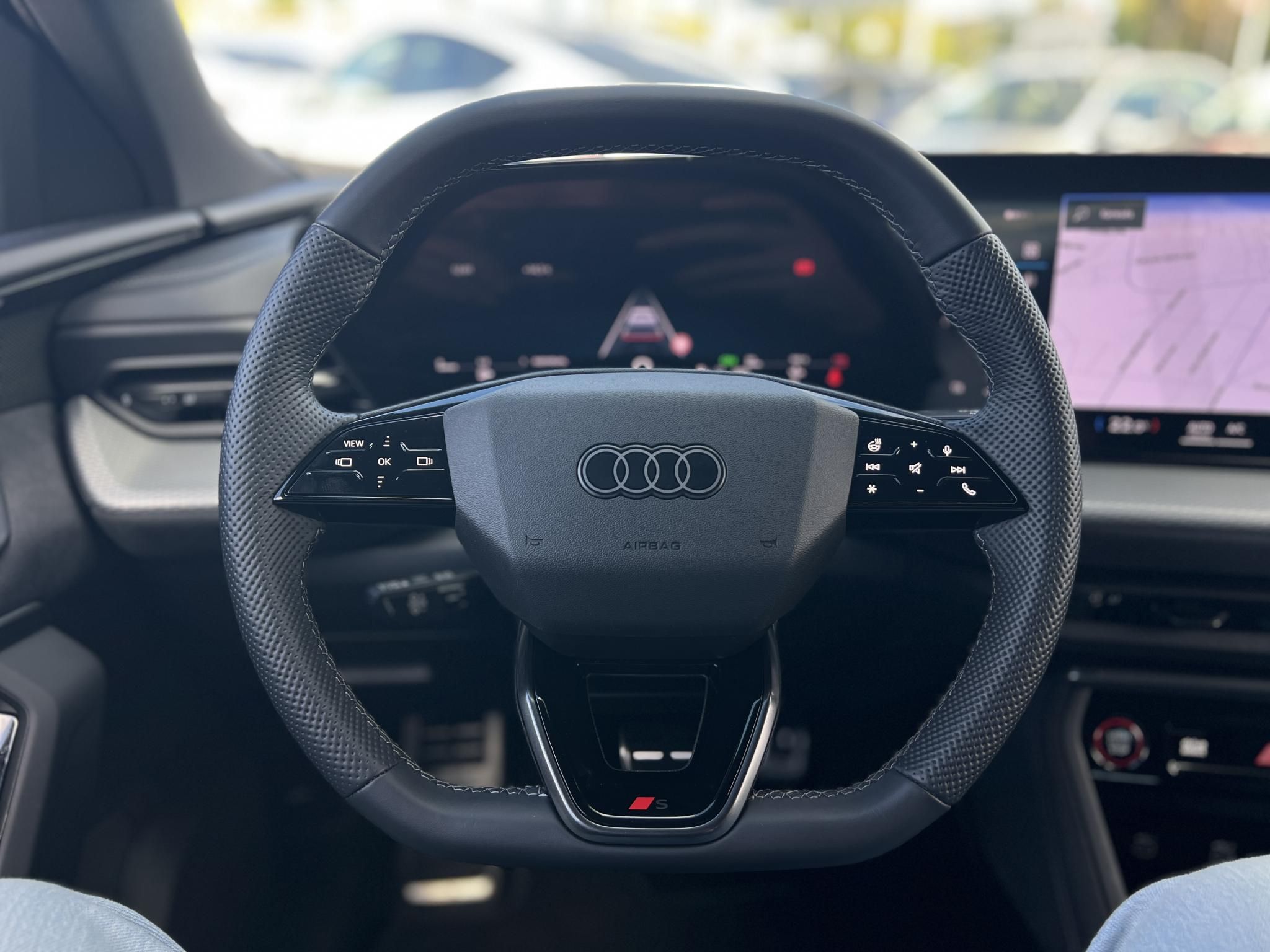 AUDI Q5 SB 40 TDI quattro S-tronic S-line M.o-i. 1.tul. újszerű állapot. garanciális. sérülésmentes!