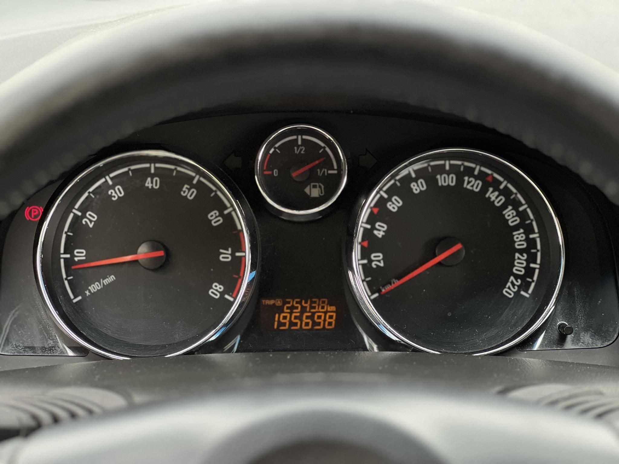 OPEL ANTARA 2.4 Enjoy Plus Magyarországi. Gyári fényezés. Végig vezetett szervizkönyv!