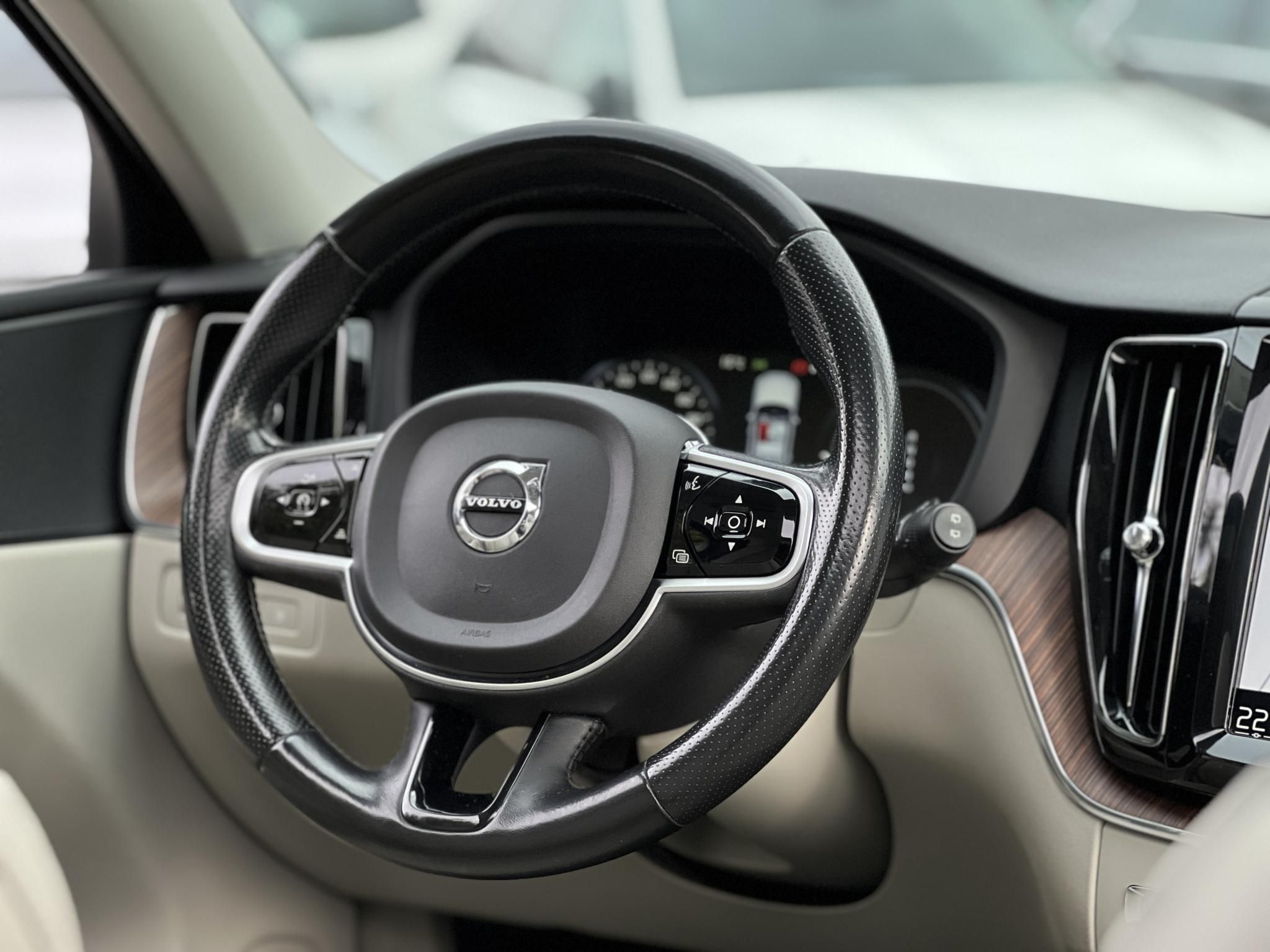 VOLVO XC60 2.0 [T8] Twin Engine Inscription AWD Geartronic M.o.-i. Volvo Galériában szervizelt. vezérlés cserélve. teljes felszereltség!