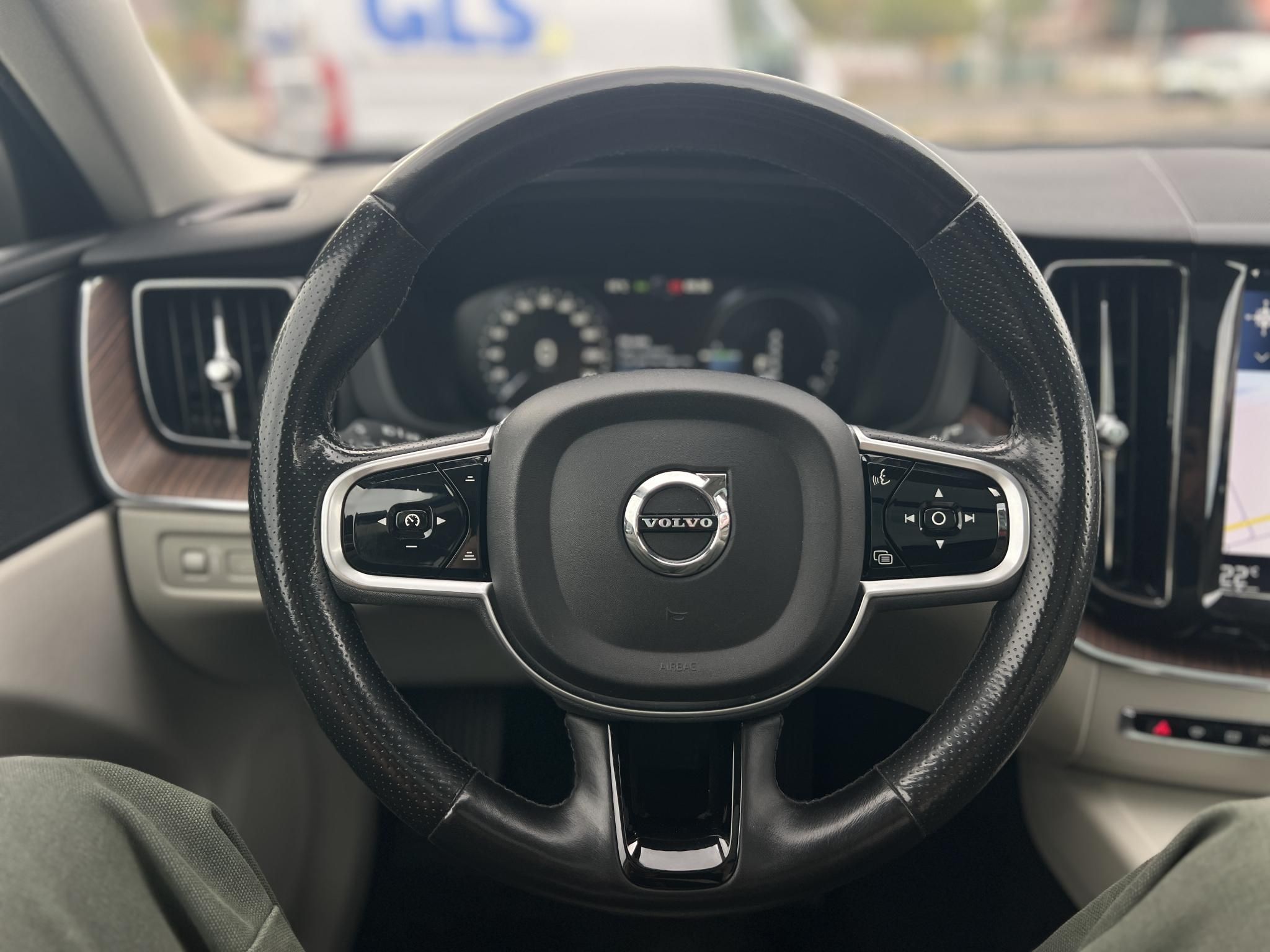 VOLVO XC60 2.0 [T8] Twin Engine Inscription AWD Geartronic M.o.-i. Volvo Galériában szervizelt. vezérlés cserélve. teljes felszereltség!