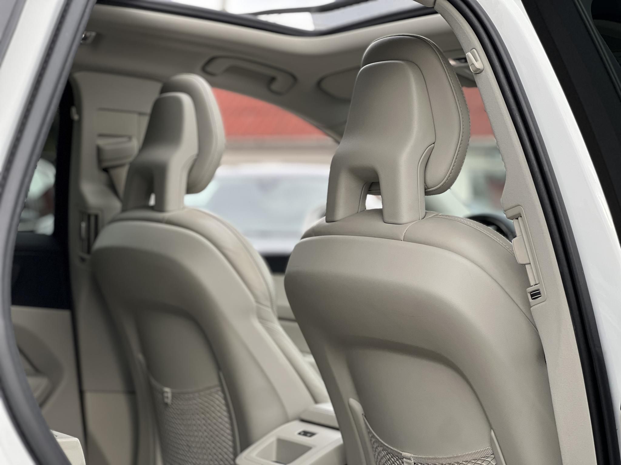 VOLVO XC60 2.0 [T8] Twin Engine Inscription AWD Geartronic M.o.-i. Volvo Galériában szervizelt. vezérlés cserélve. teljes felszereltség!