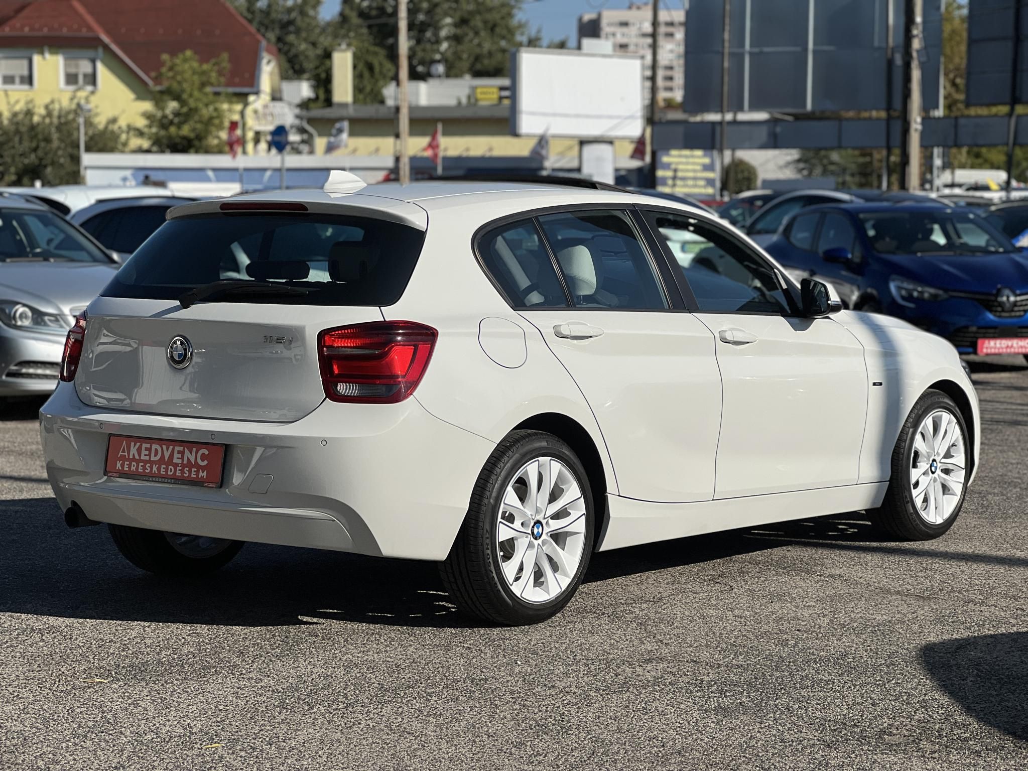 BMW 116i Magyarország 129e km Vezérlés+csapágysor cserélve!