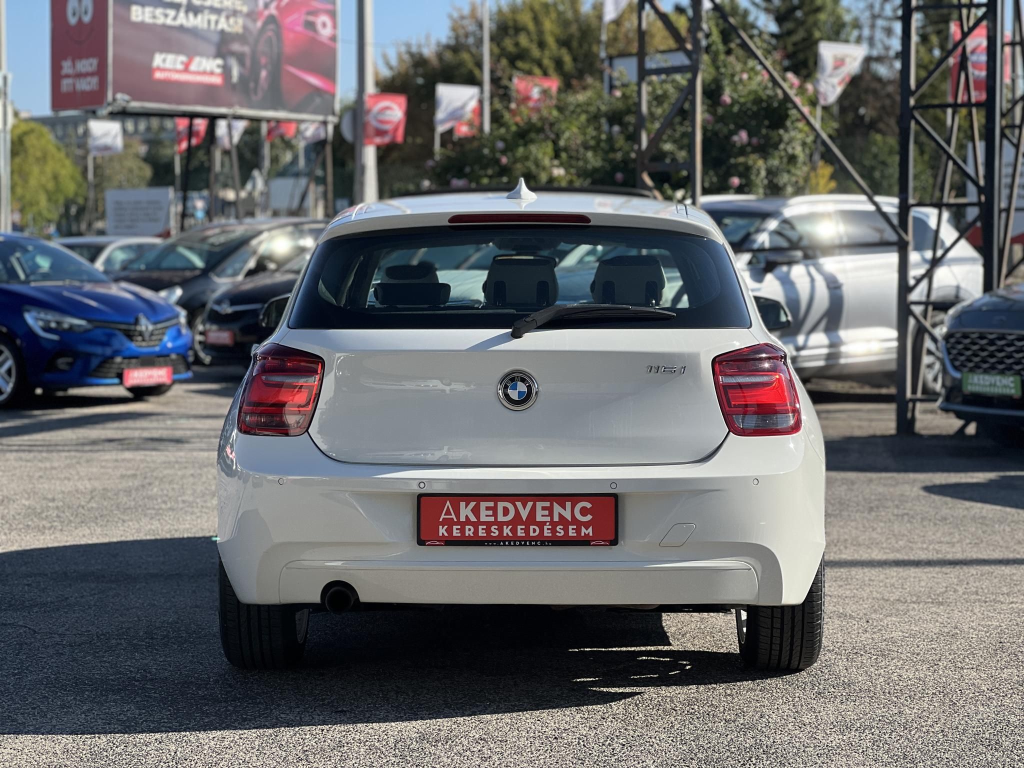BMW 116i Magyarország 129e km Vezérlés+csapágysor cserélve!