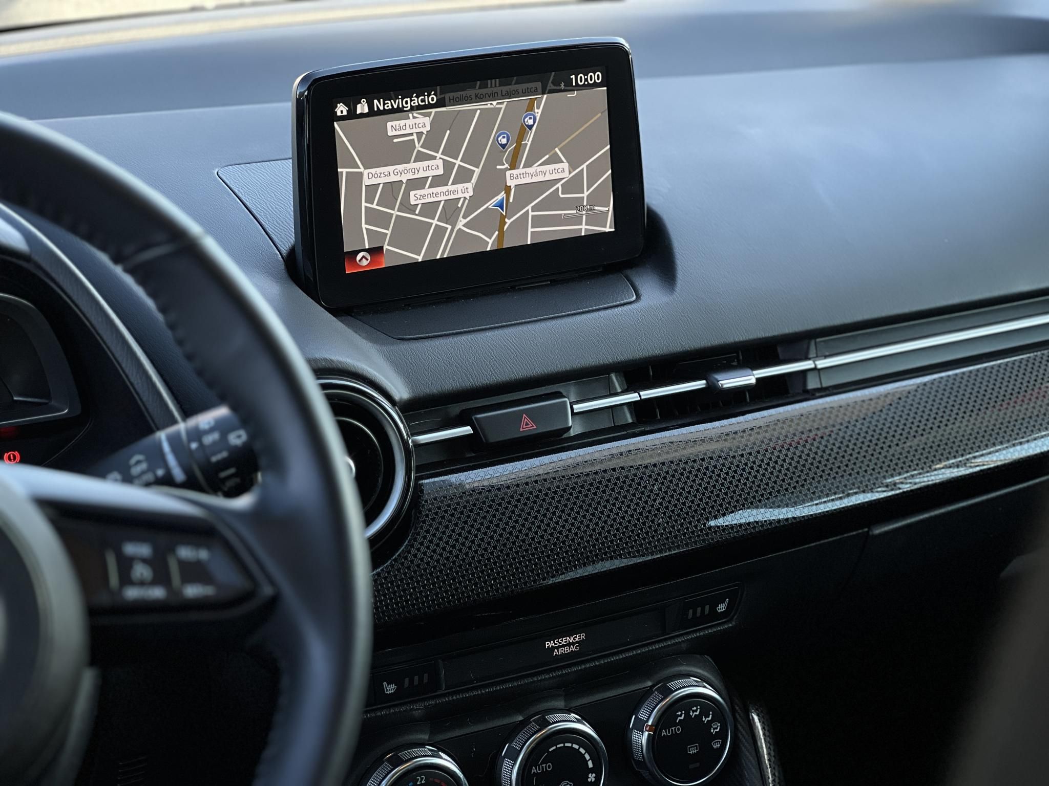 MAZDA 2 1.5 Takumi Automata 58e km. végig vezetett szervizkönyv. 4 évszakos gumik. CARPLAY!