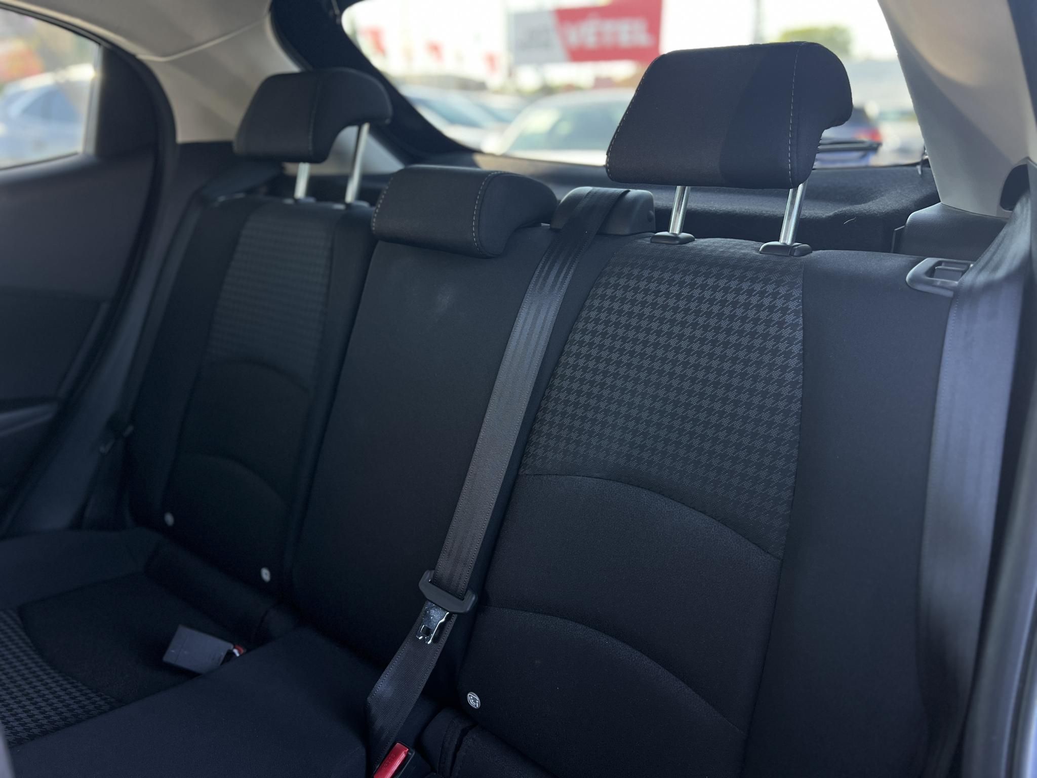 MAZDA 2 1.5 Takumi Automata 58e km. végig vezetett szervizkönyv. 4 évszakos gumik. CARPLAY!