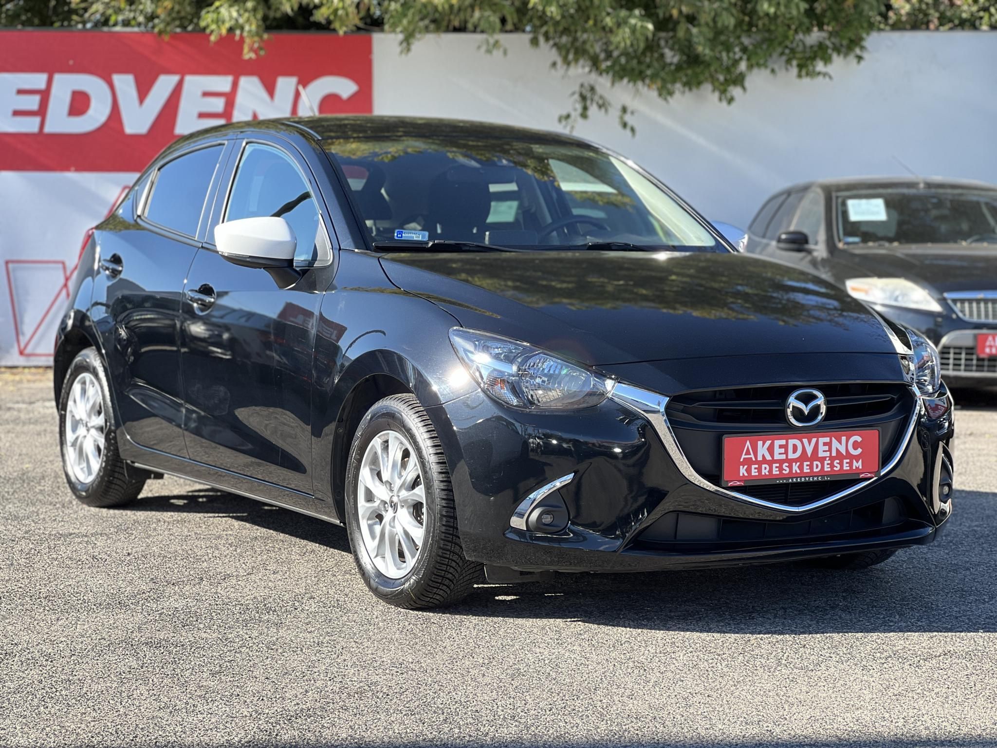 MAZDA 2 1.5 Takumi Automata 58e km. végig vezetett szervizkönyv. 4 évszakos gumik. CARPLAY!